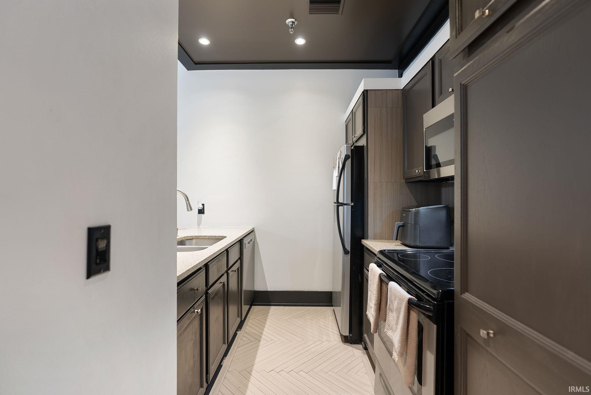 Photo 11 of 113 W Wayne Street