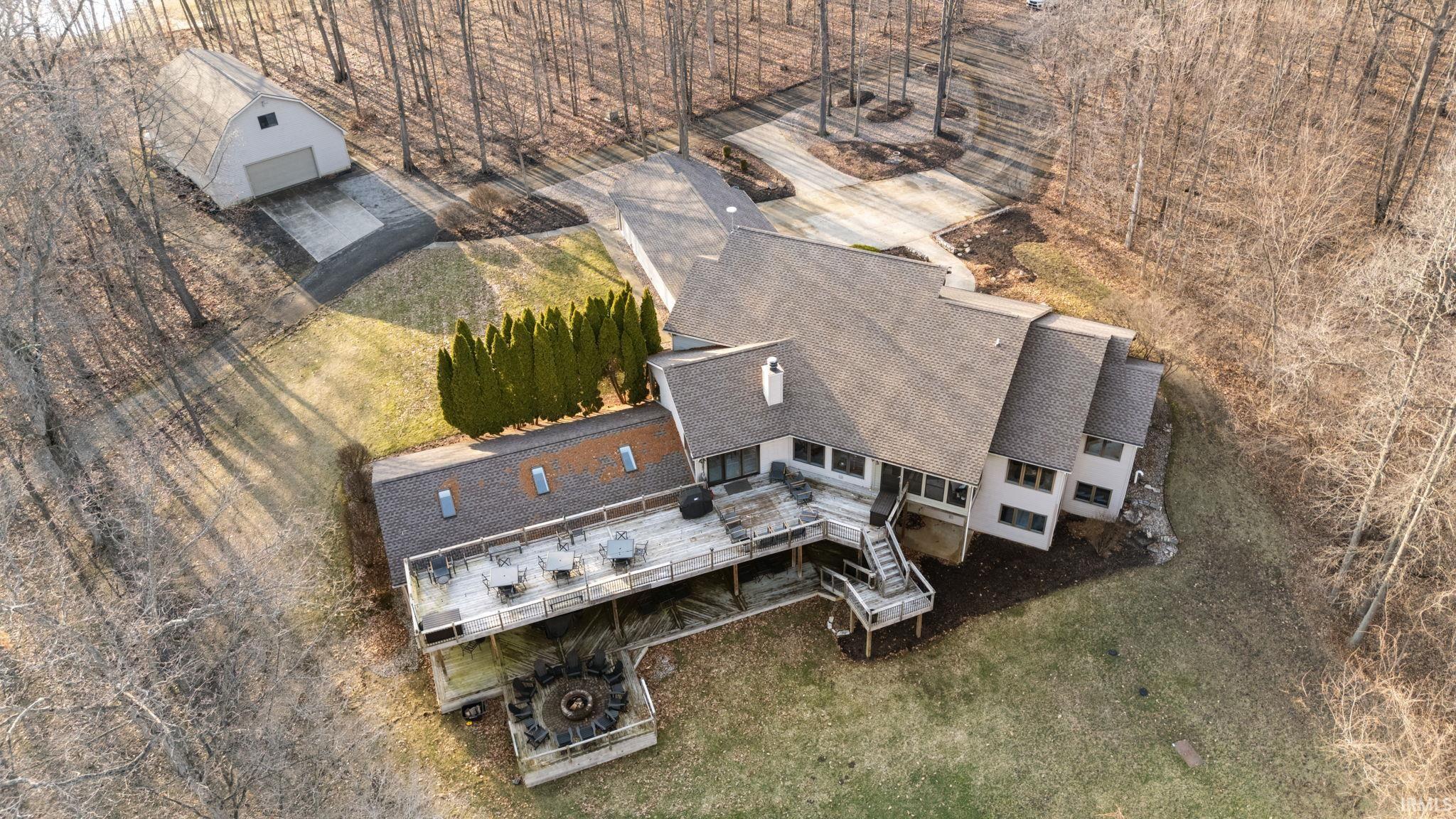 Aerial view of property and surrounding area