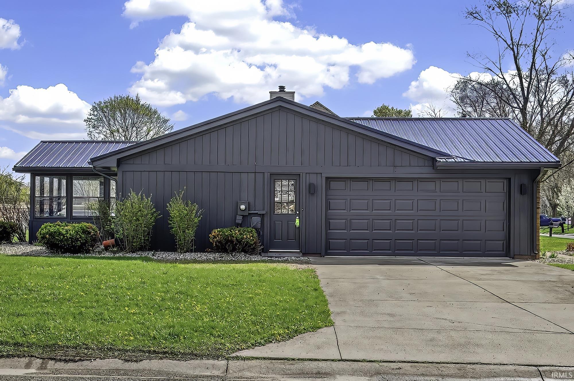 Photo 4 of 1407 Deerbrook Court