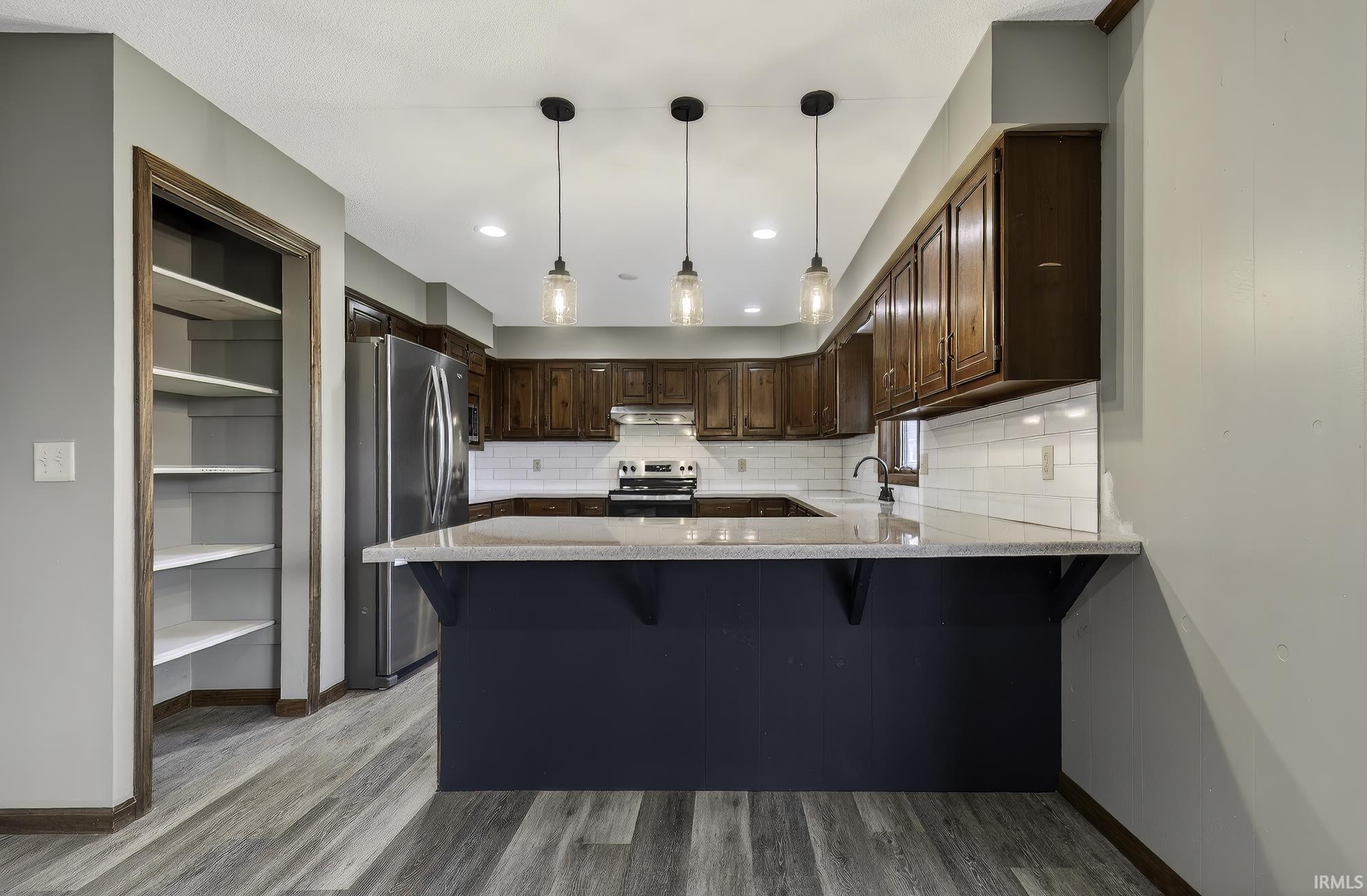 Photo 8 of 1407 Deerbrook Court