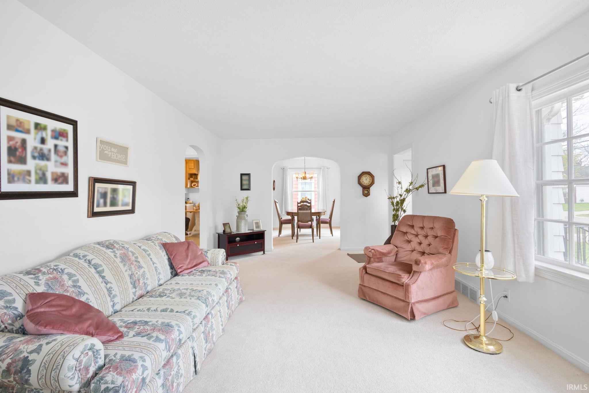 Photo 1 of 1715 E Beardsley Avenue