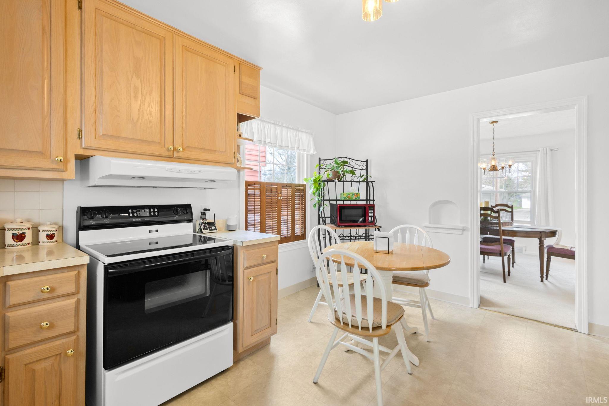 Photo 10 of 1715 E Beardsley Avenue