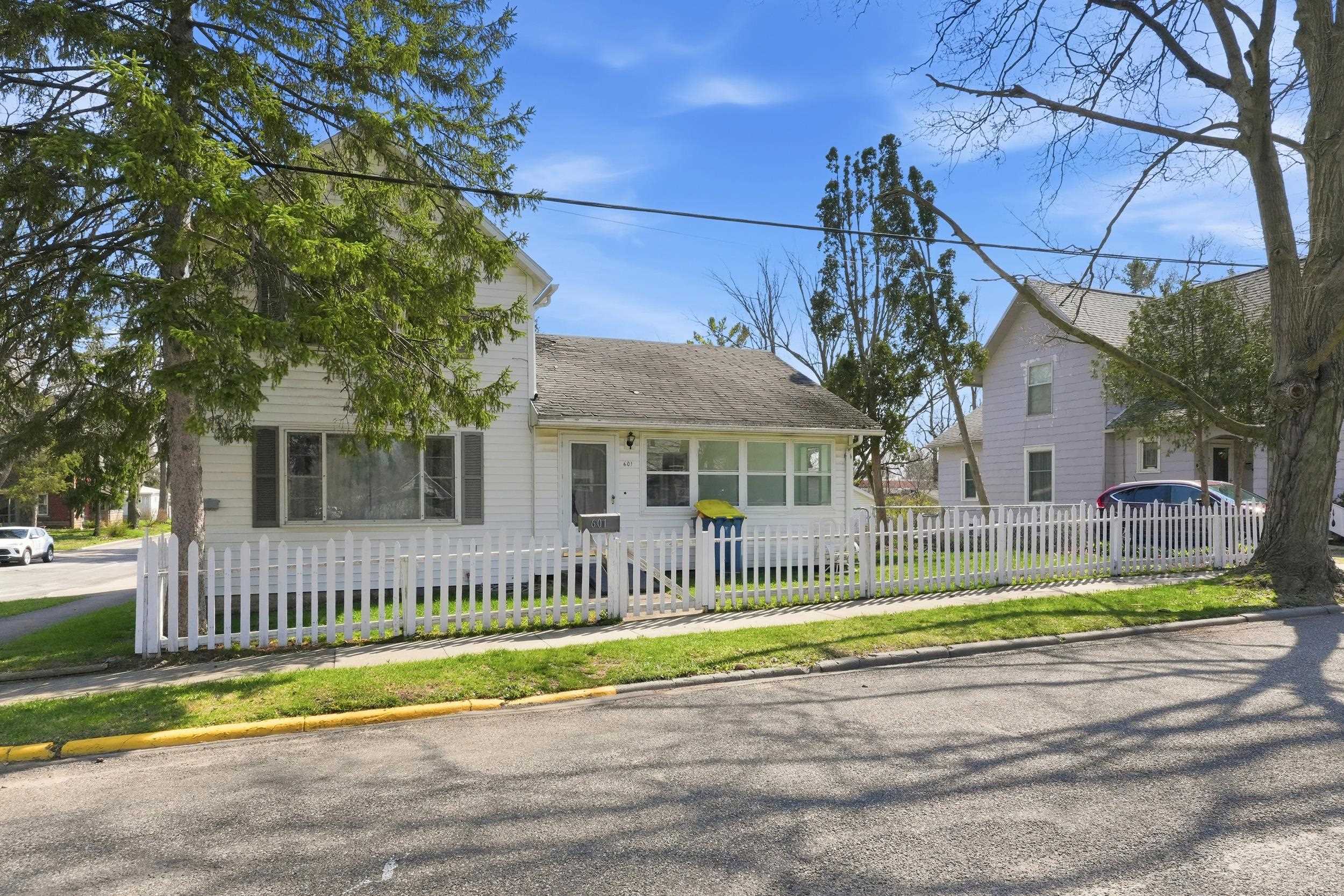 Photo 1 of 601 S Martha Street