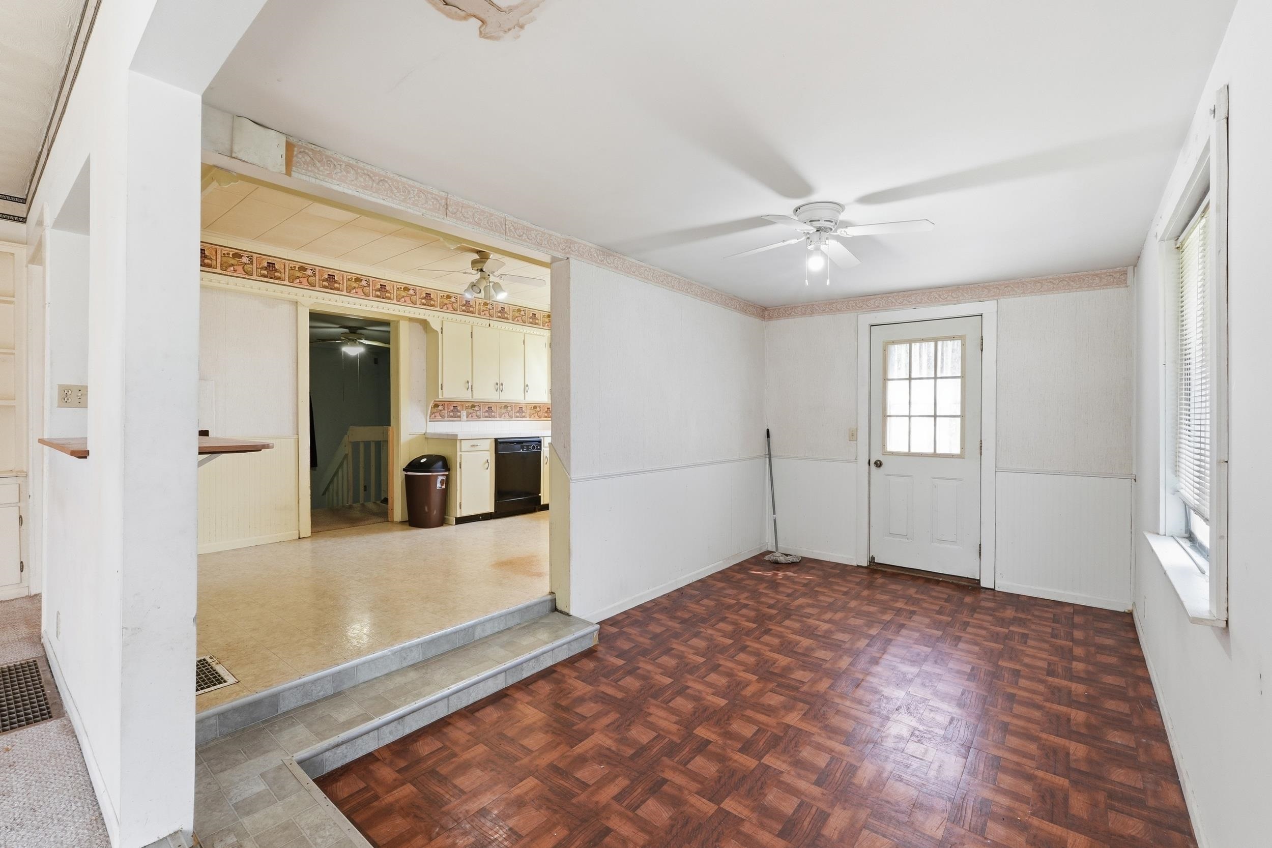 Photo 9 of 601 S Martha Street