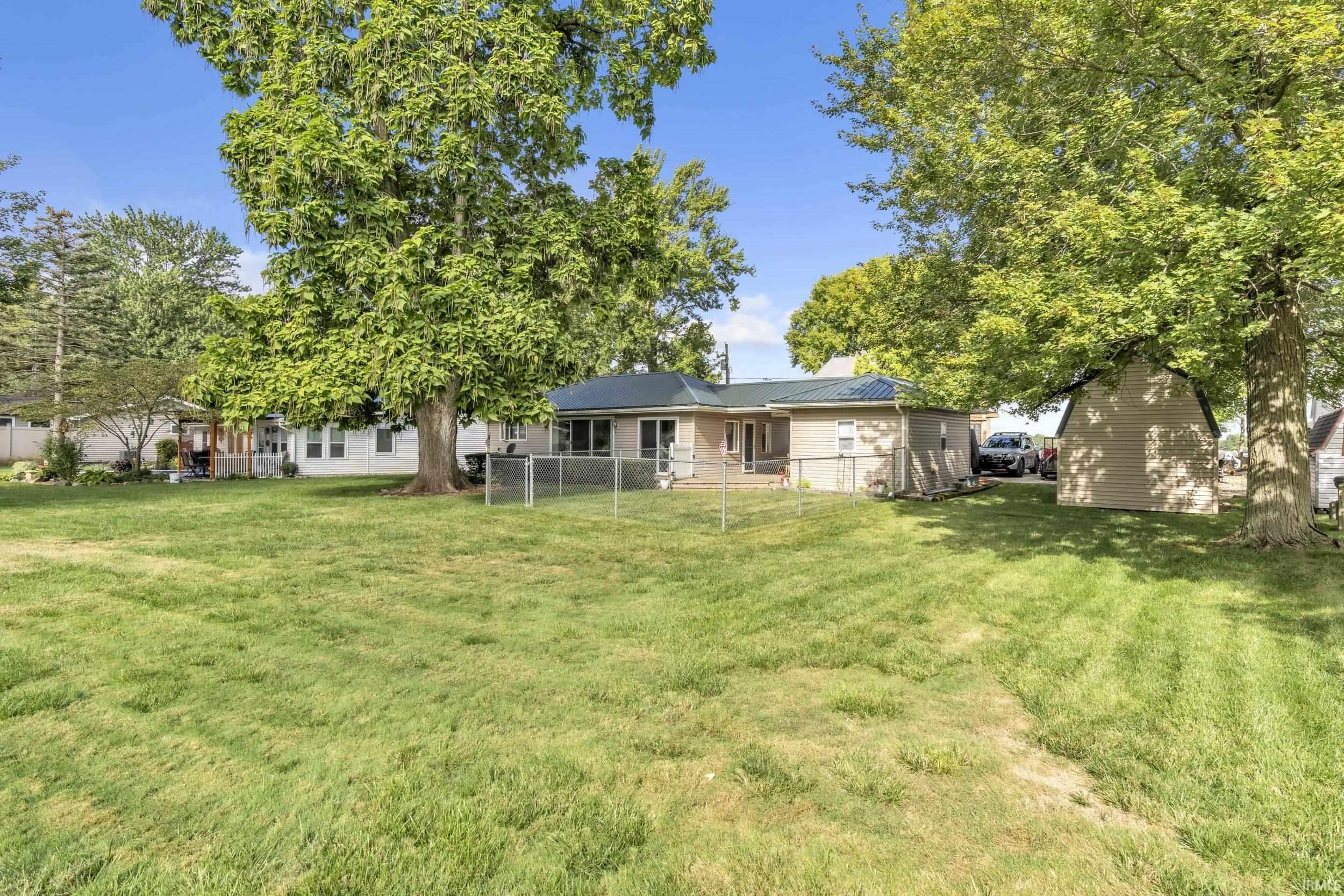 Photo 5 of 11930 E 690 S