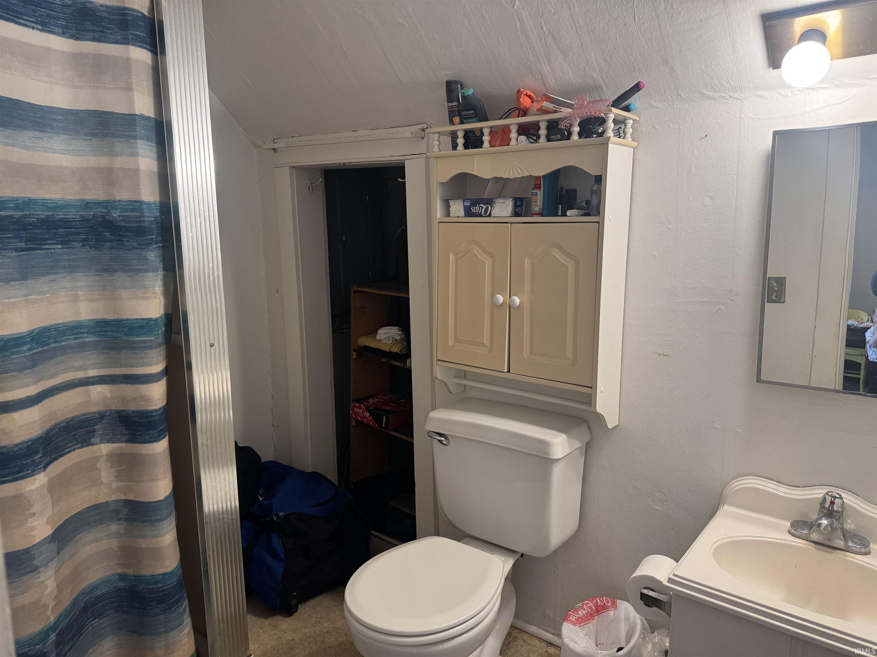 Photo 22 of 303 N Harrison Street