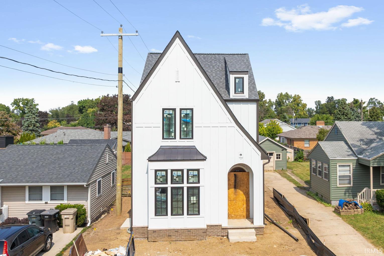 Photo 1 of Sale Pending at 615 Napoleon St, South Bend, IN 46617 | MLS# 202613570 | Listing updated on 2026-09-17