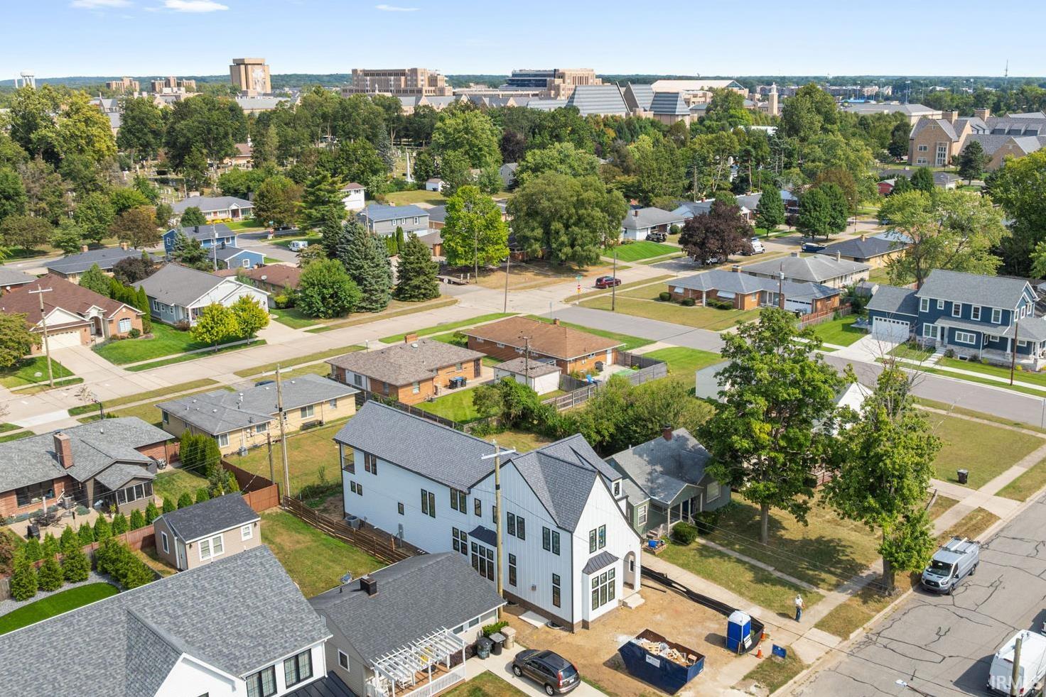 Photo 2 of Sale Pending at 615 Napoleon St, South Bend, IN 46617 | MLS# 202613570 | Listing updated on 2026-09-17