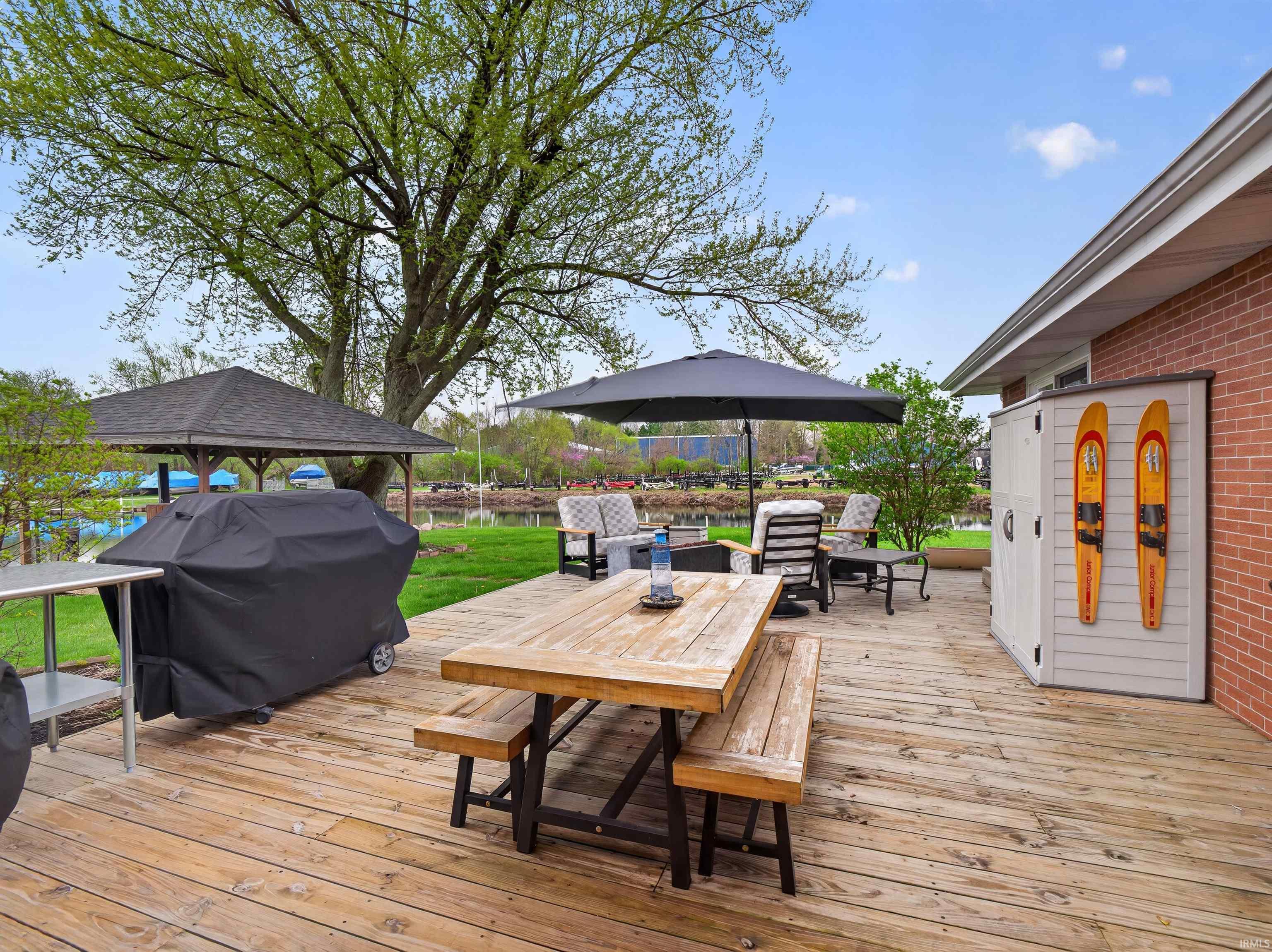 Photo 34 of 714 S Harkless Drive