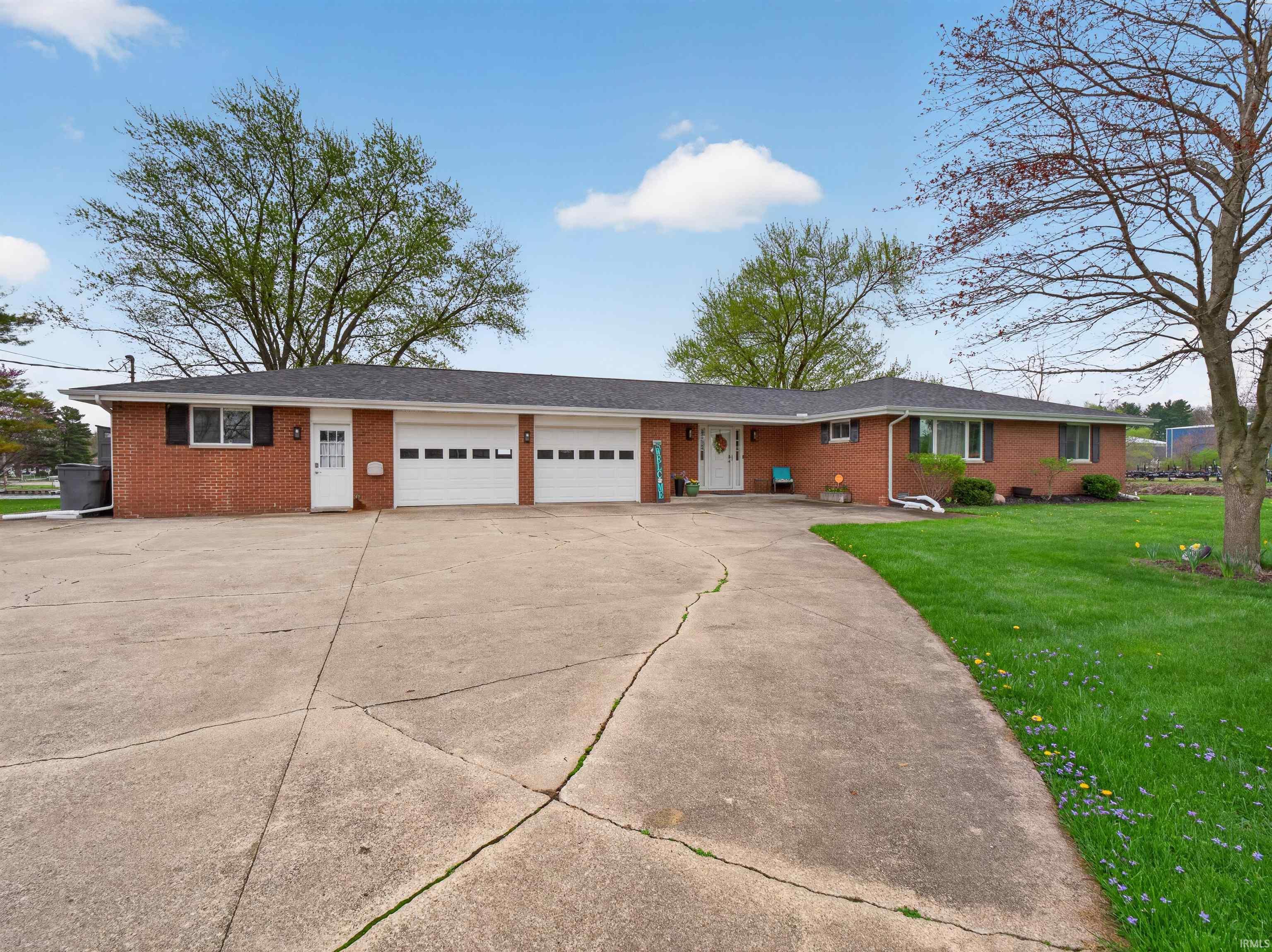 Photo 5 of 714 S Harkless Drive
