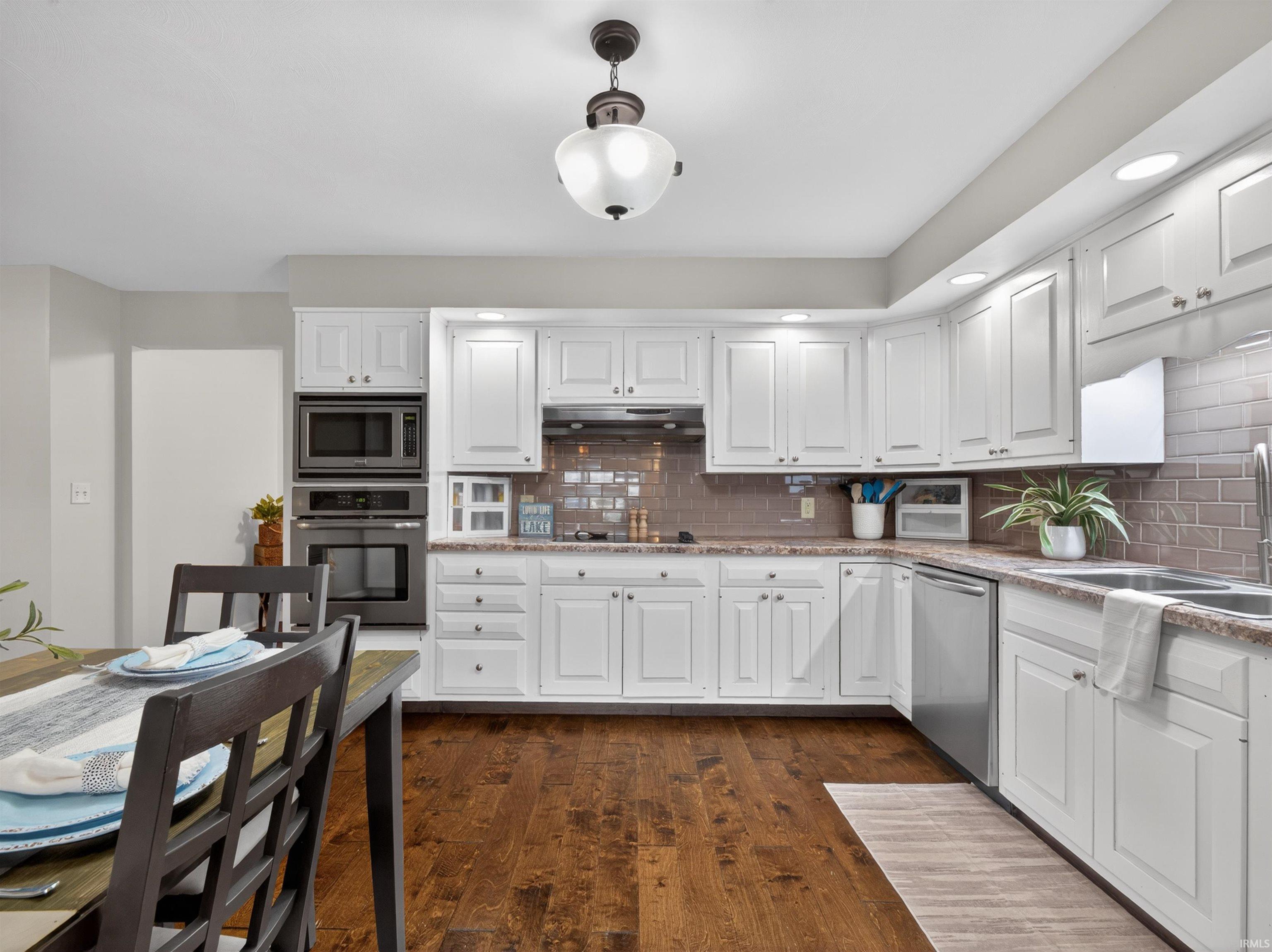 Photo 8 of 714 S Harkless Drive