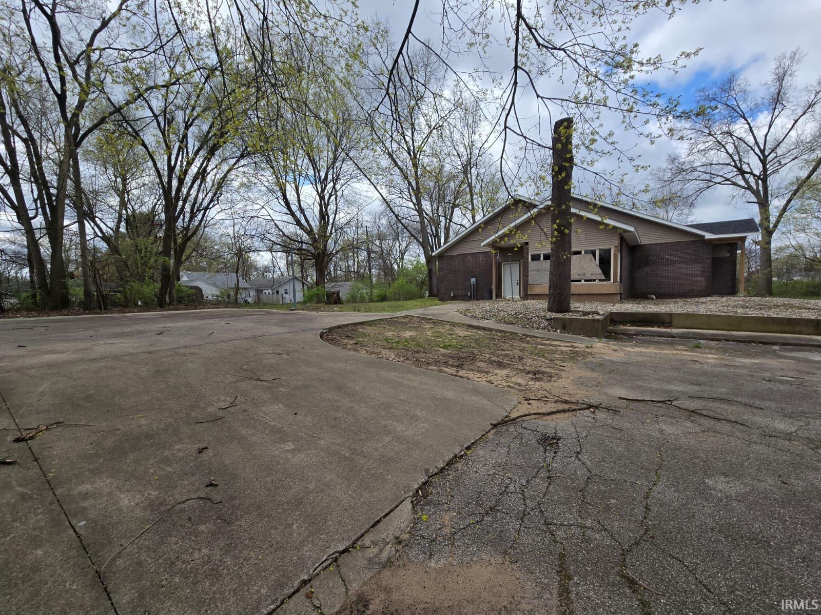 Photo 2 of 1301 Baldwin Street