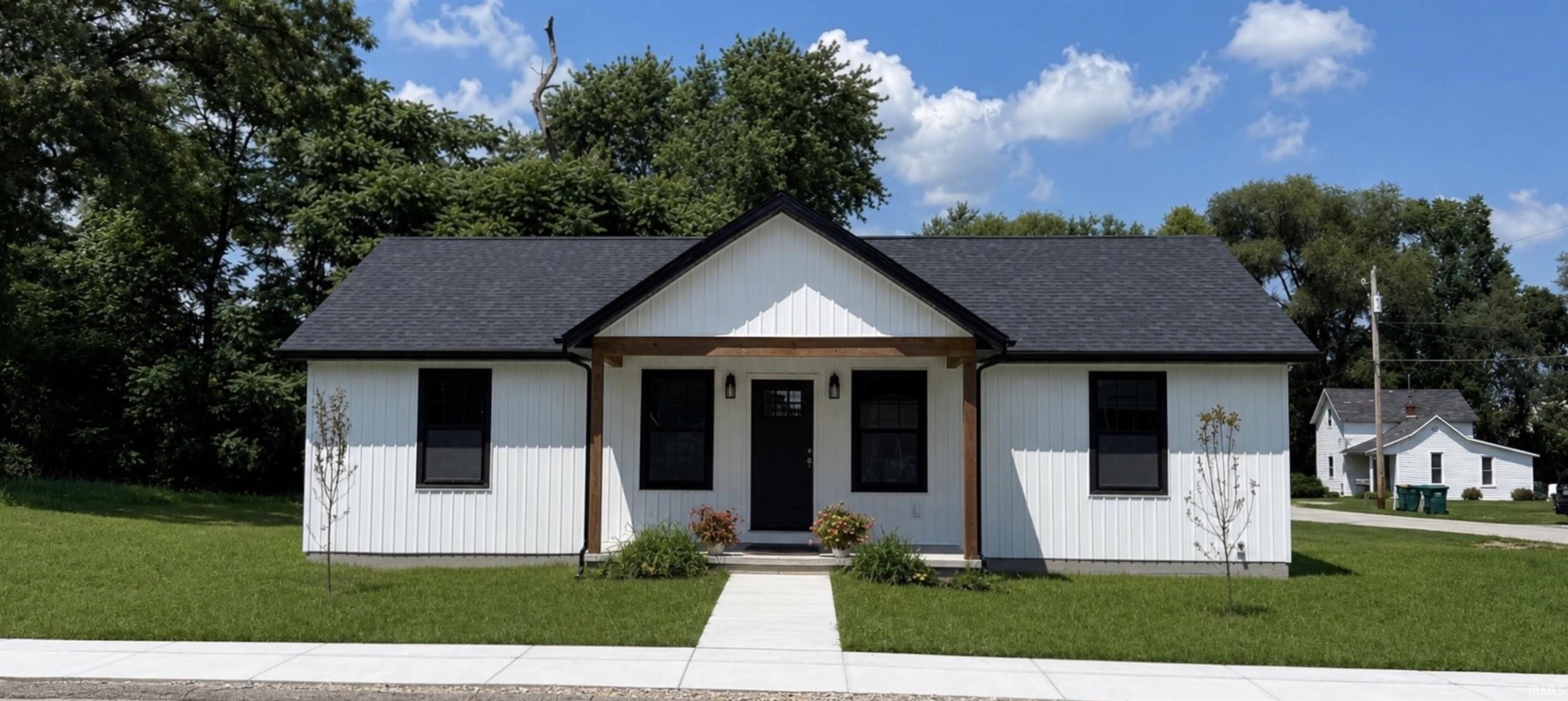 1st image of 208 Franklin St, North Judson, IN 46366 | MLS# 202613778
