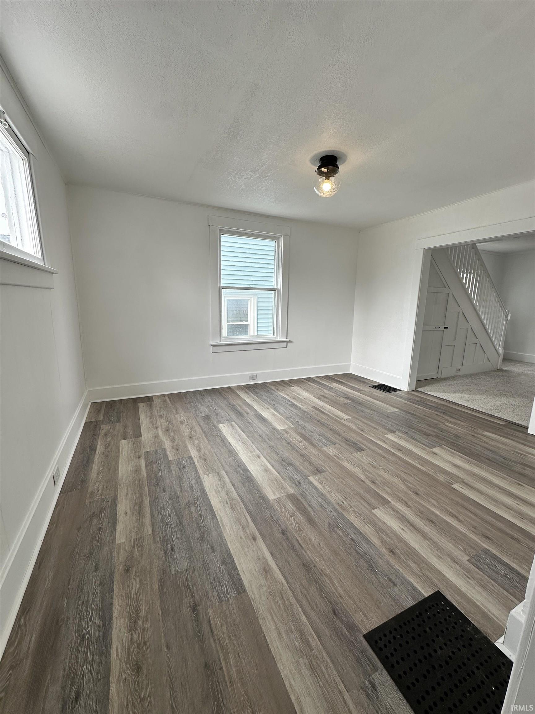 Photo 10 of 601 High Street
