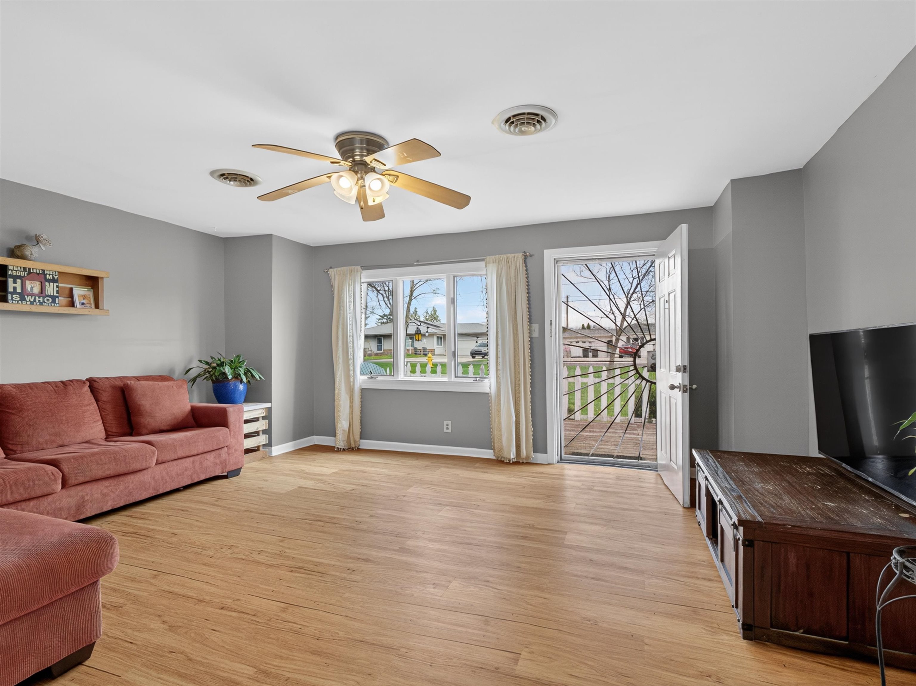 Photo 4 of 1205 MAYFIELD Road