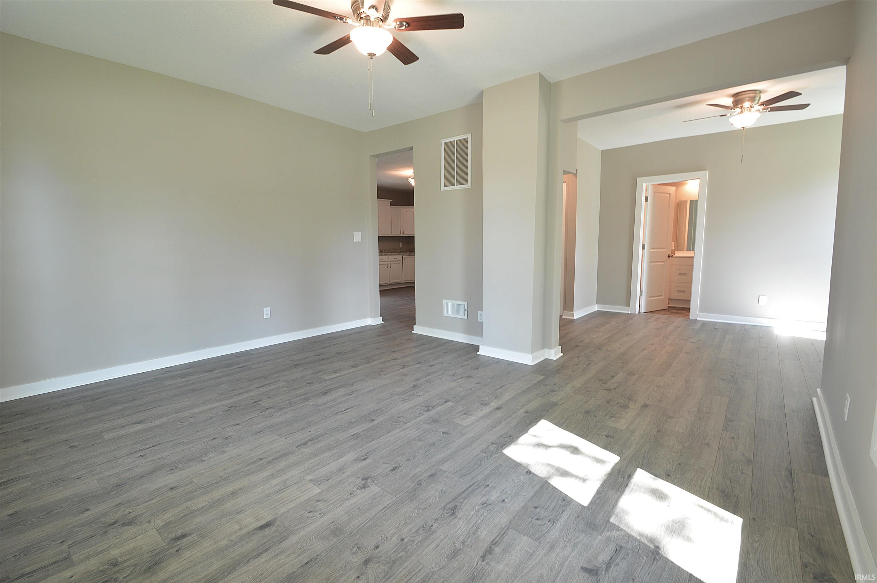 Photo 6 of 903 Winchester Street