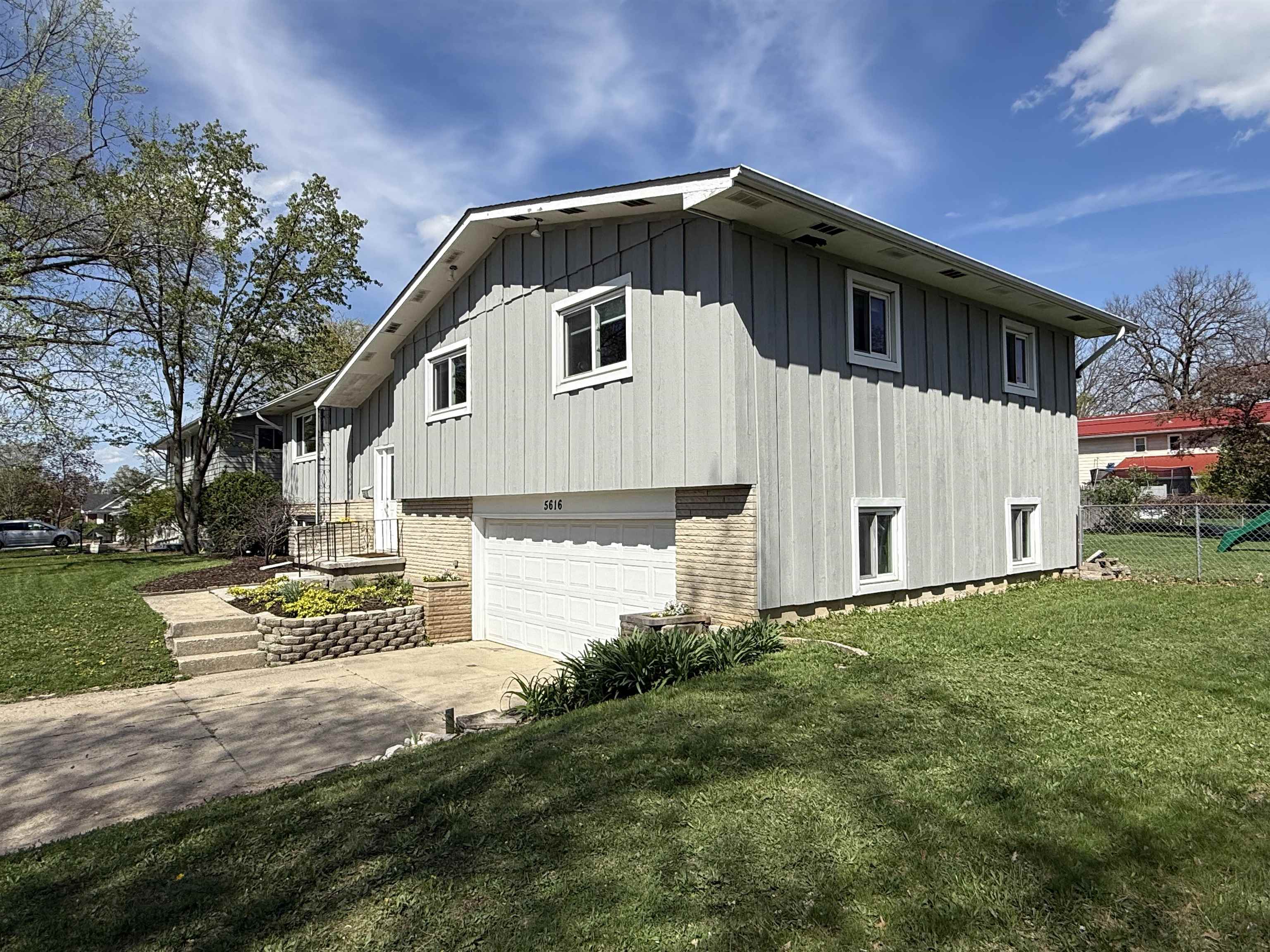 Photo 4 of 5616 Dartmouth Drive