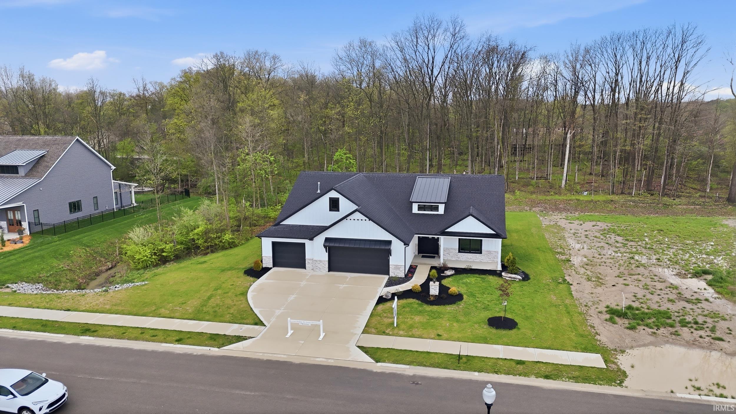 Photo 33 of 13335 Passerine Boulevard