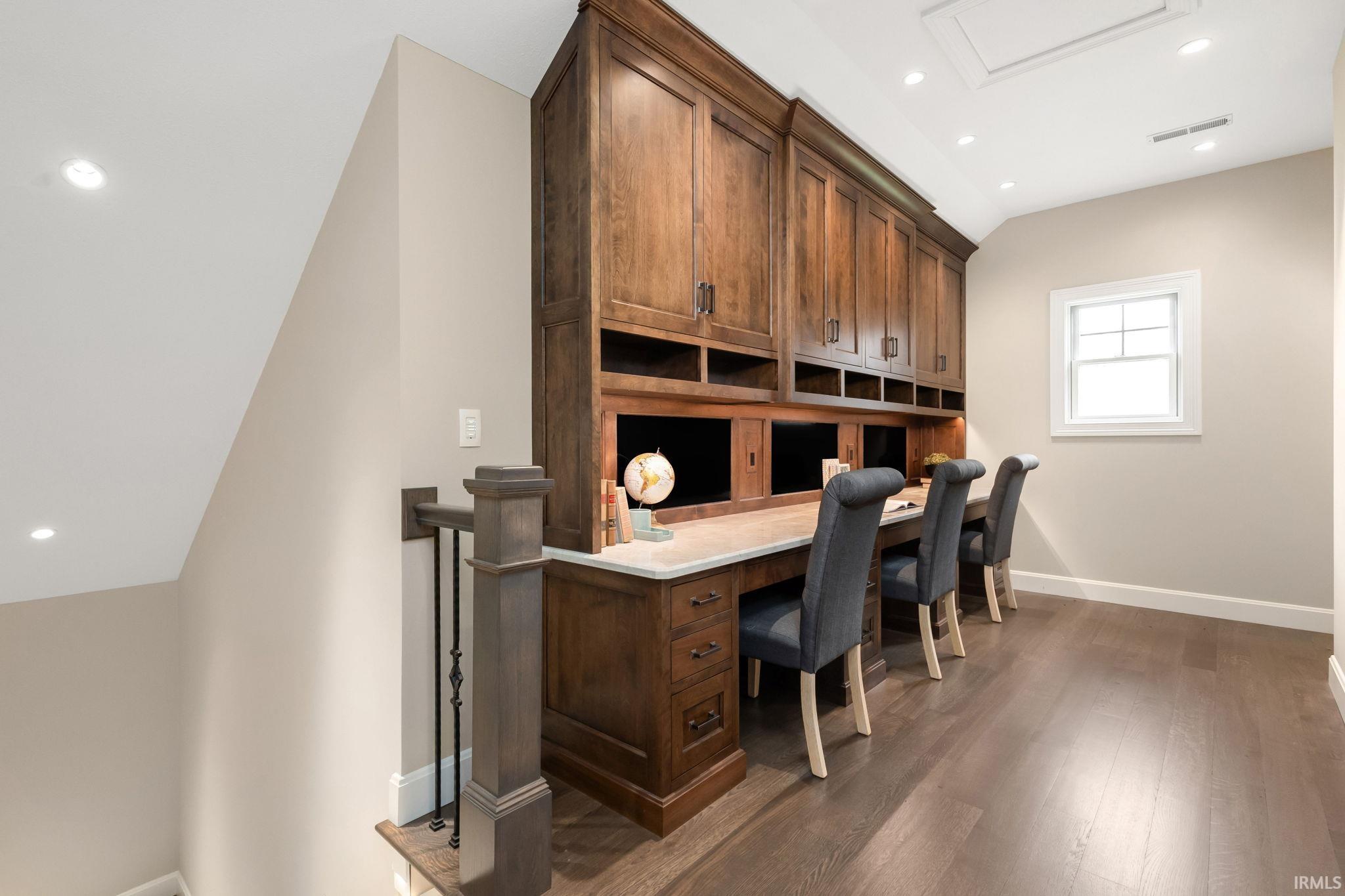 Listing 27