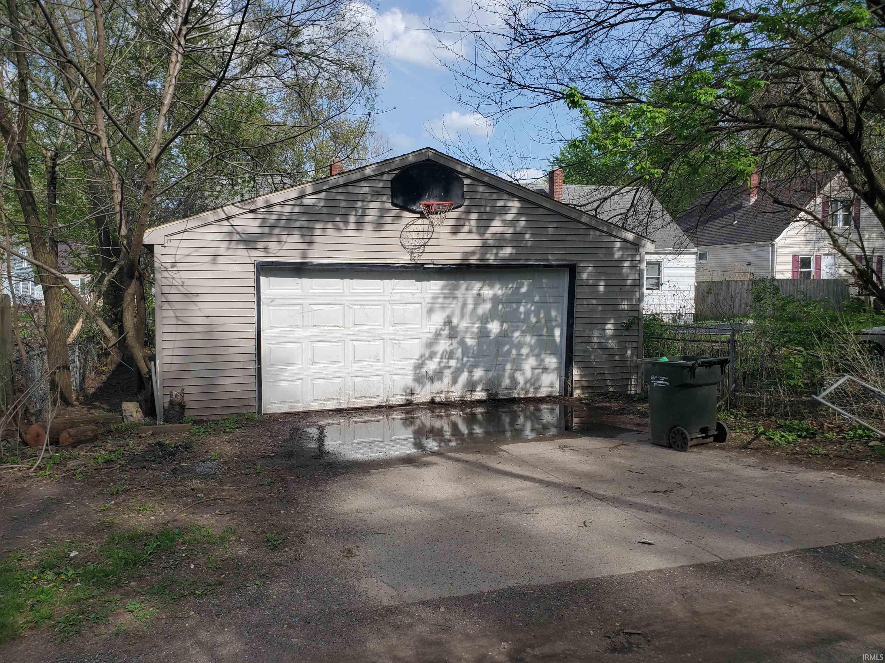 Garage