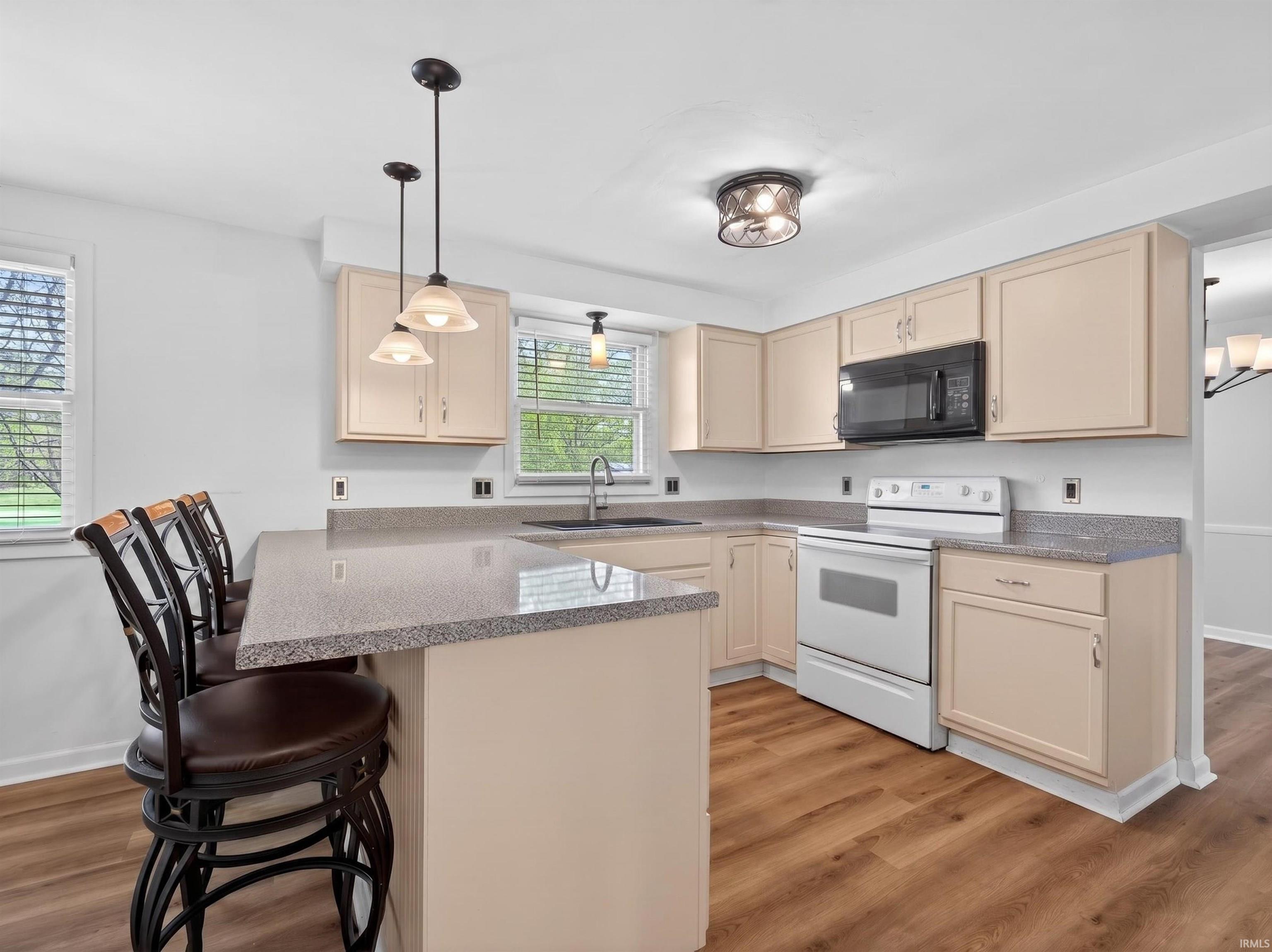 Photo 8 of 4321 N 635 W