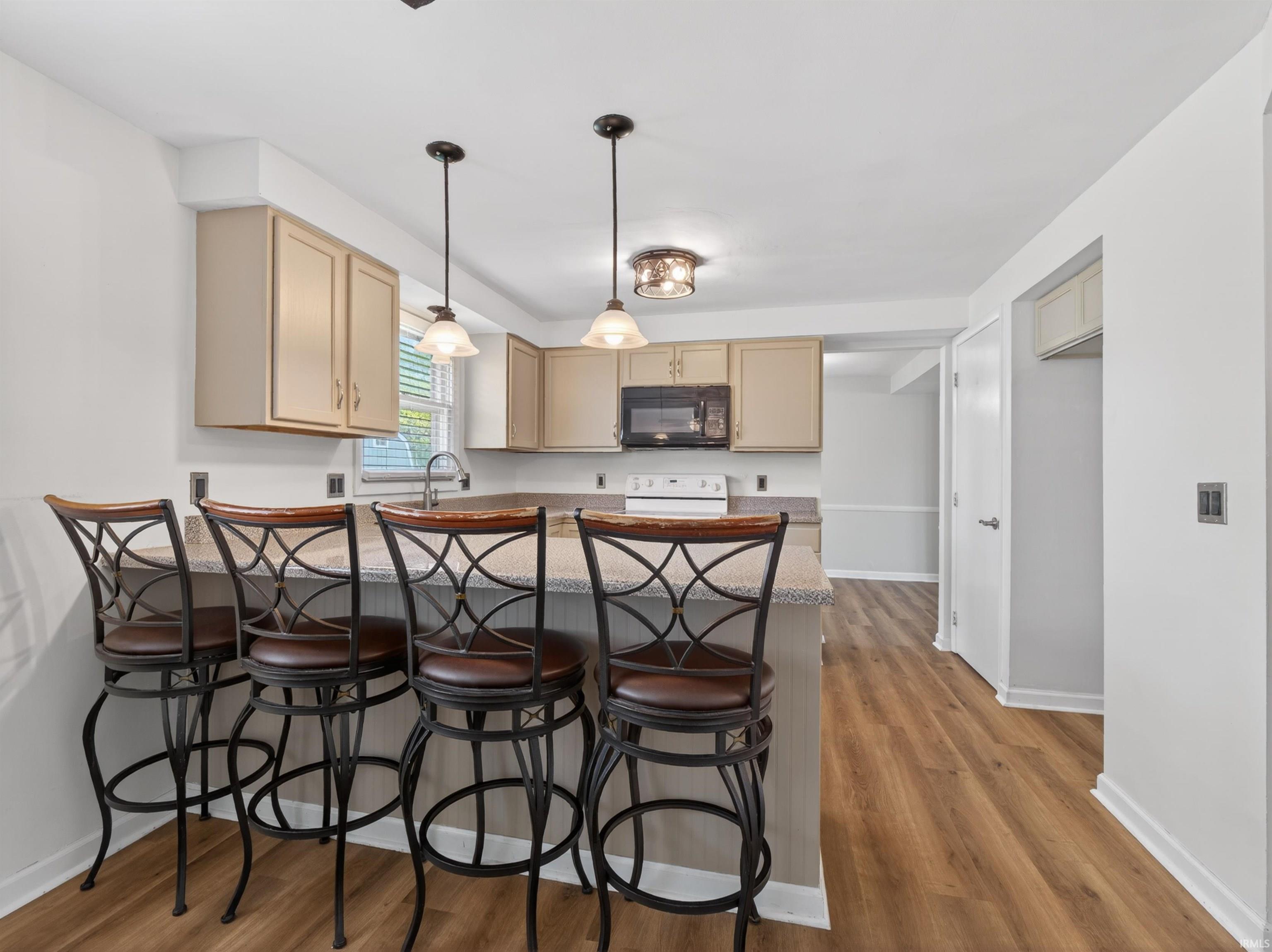 Photo 9 of 4321 N 635 W
