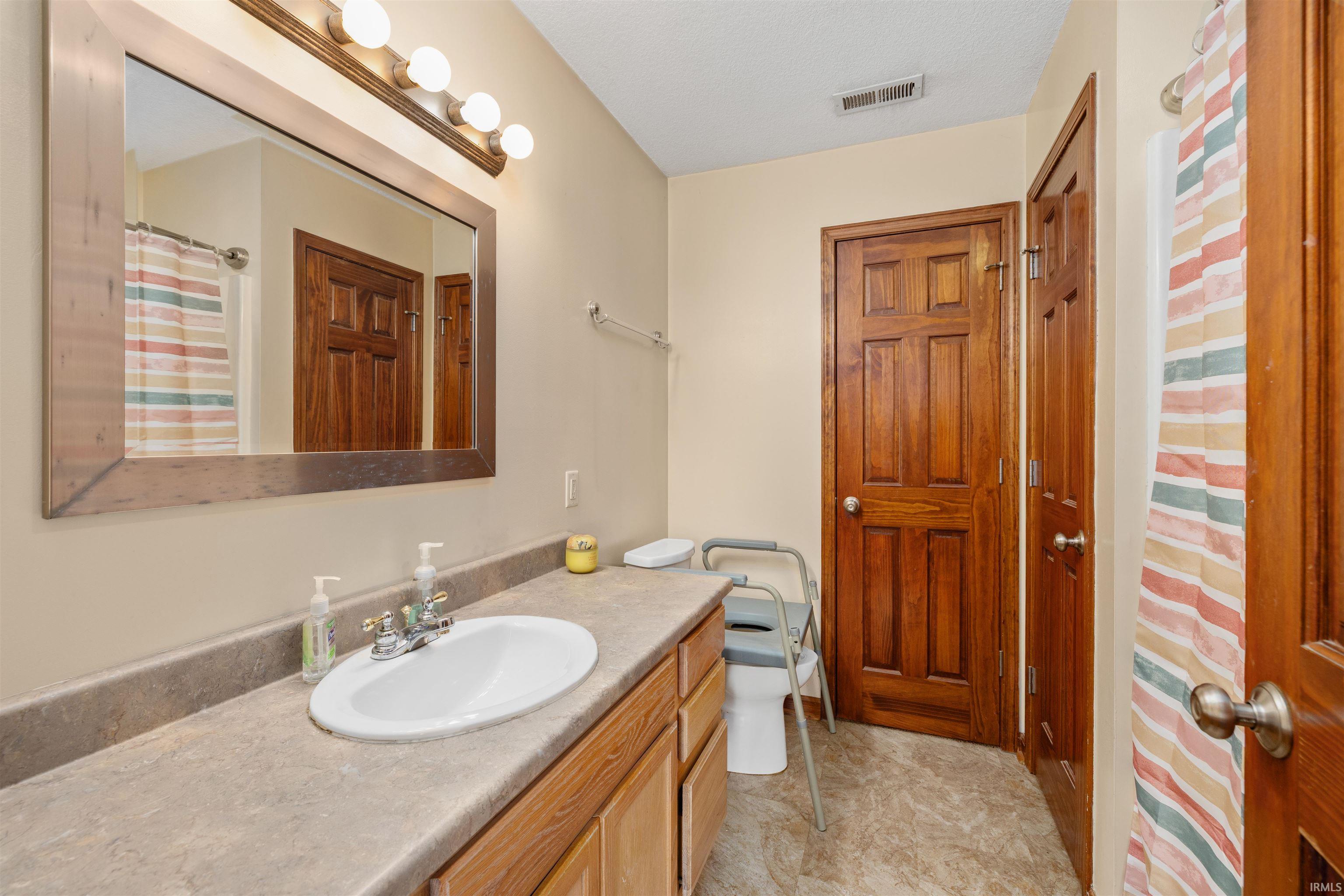Photo 10 of 7929 Crosshill Court