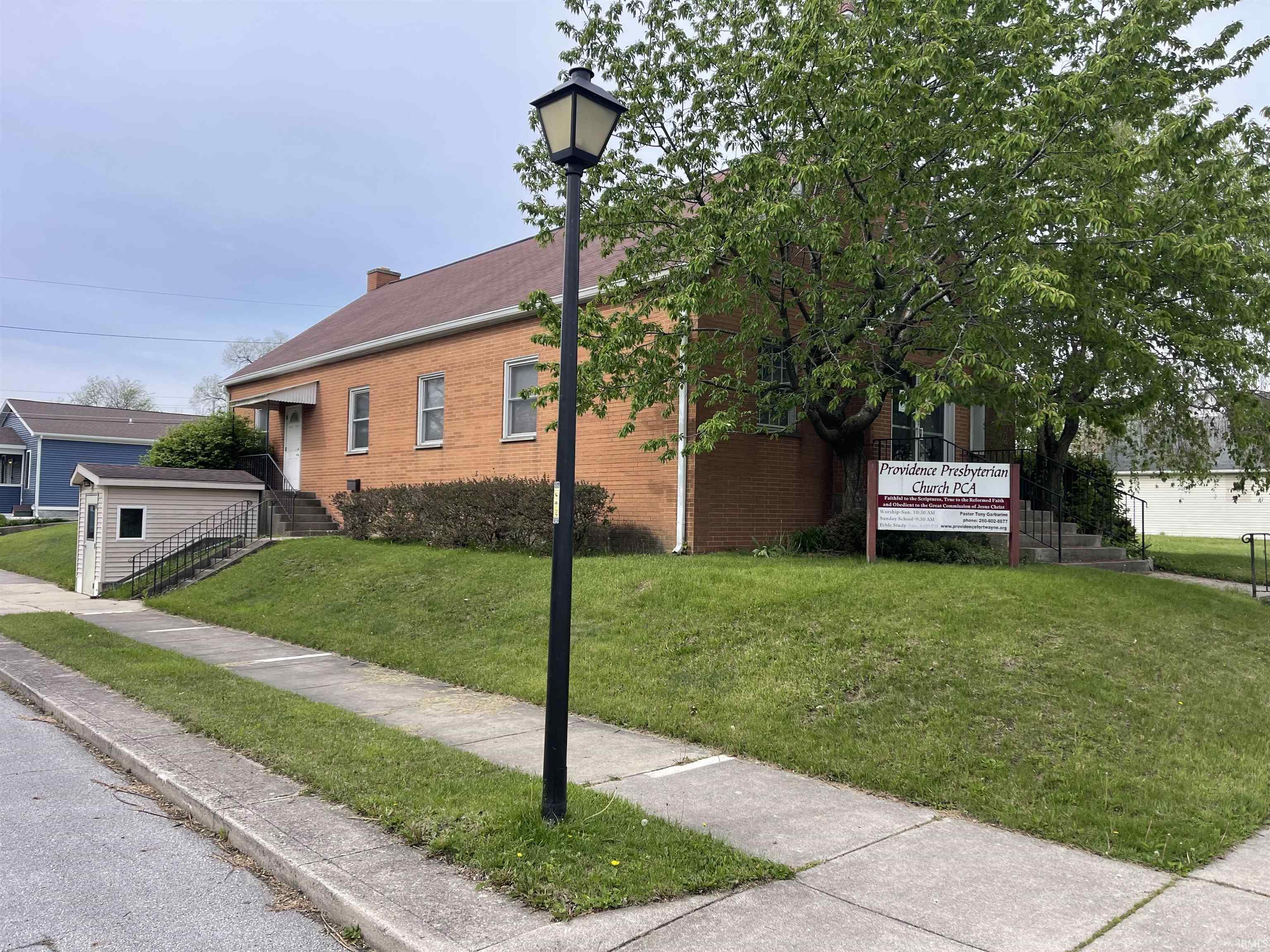 Photo 1 of 639 Putnam Street