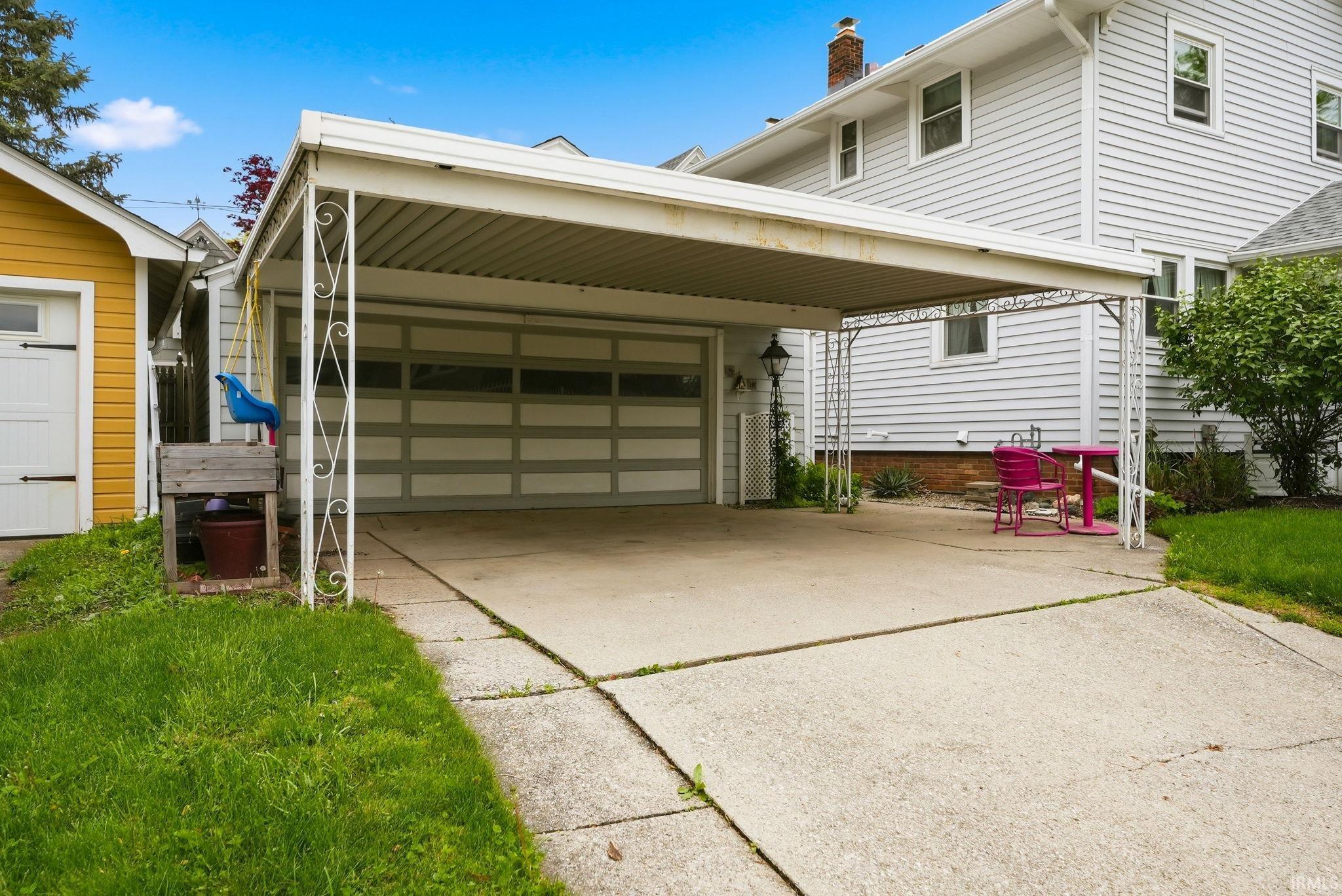 Photo 21 of 2022 Lawndale Drive