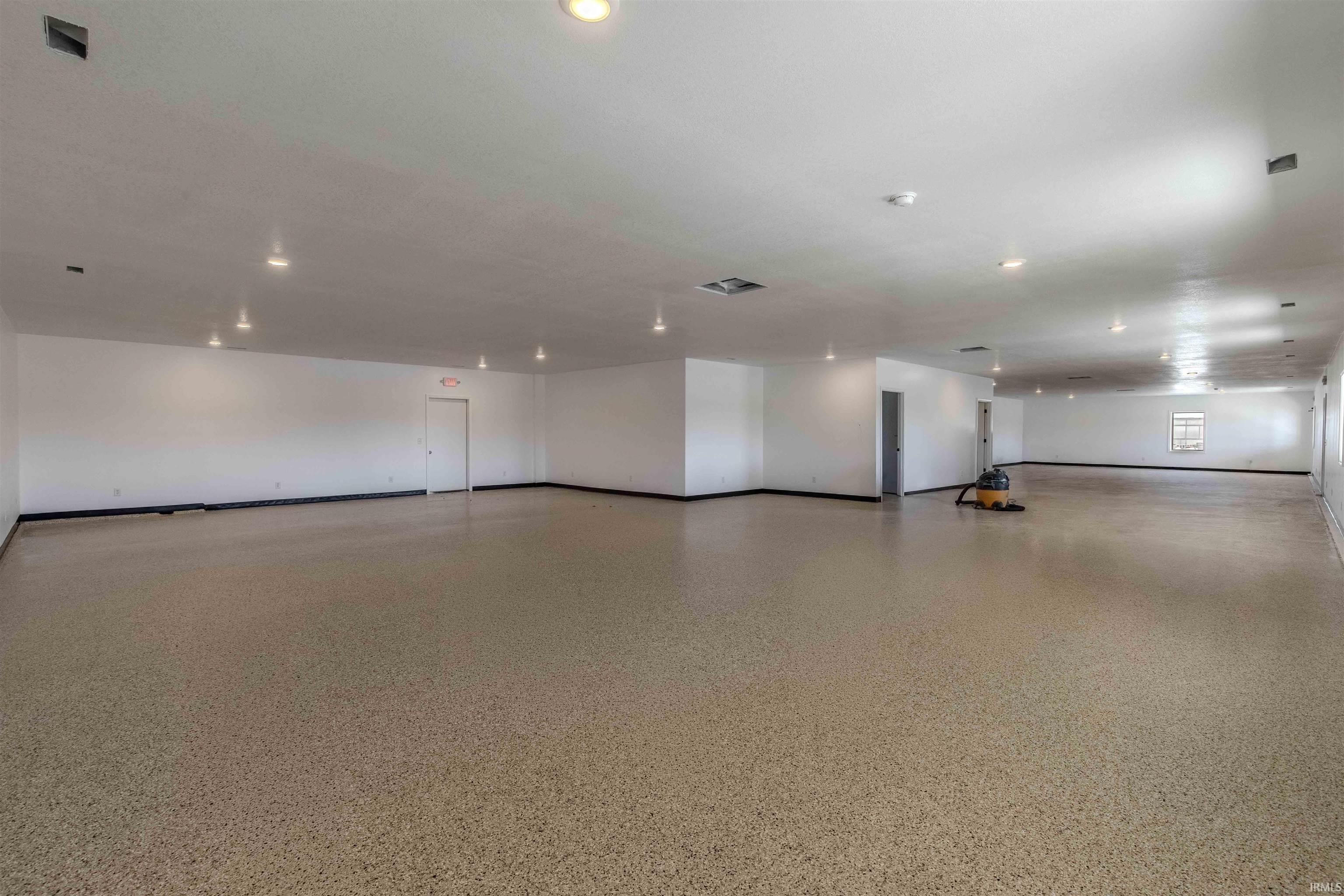 Photo 2 of 1680 Lincolnway W