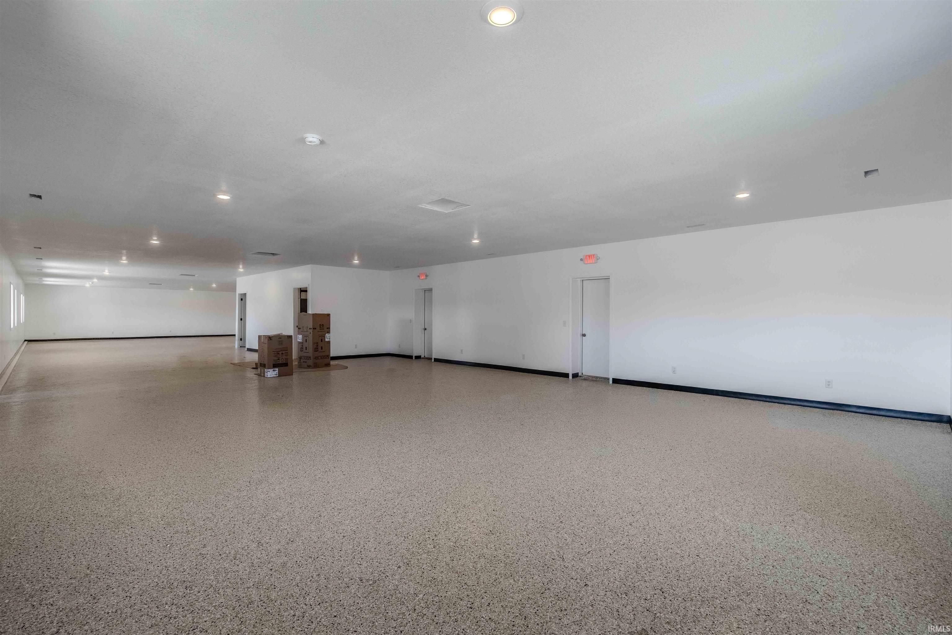 Photo 3 of 1680 Lincolnway W