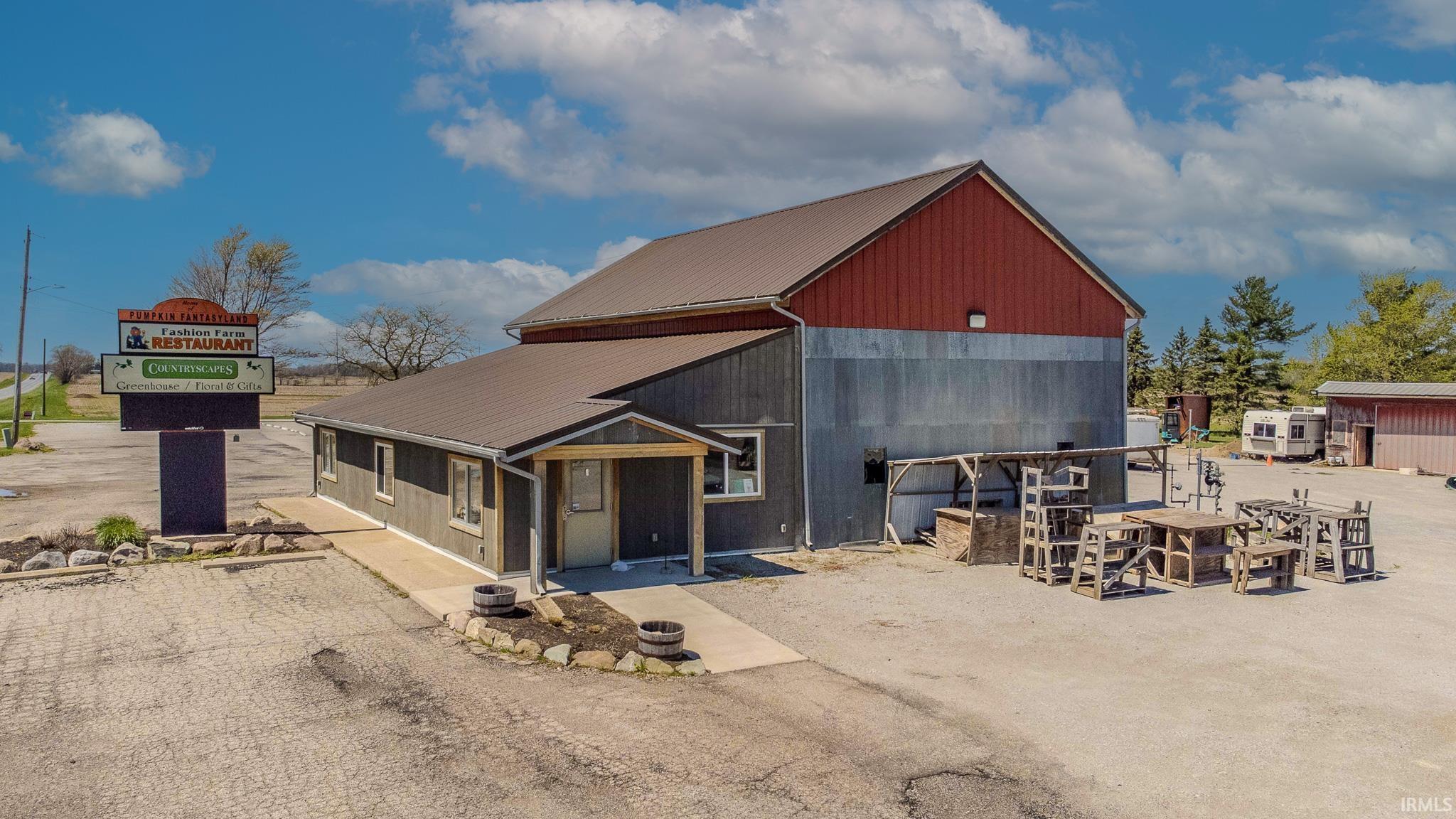 Photo 5 of 1680 Lincolnway W