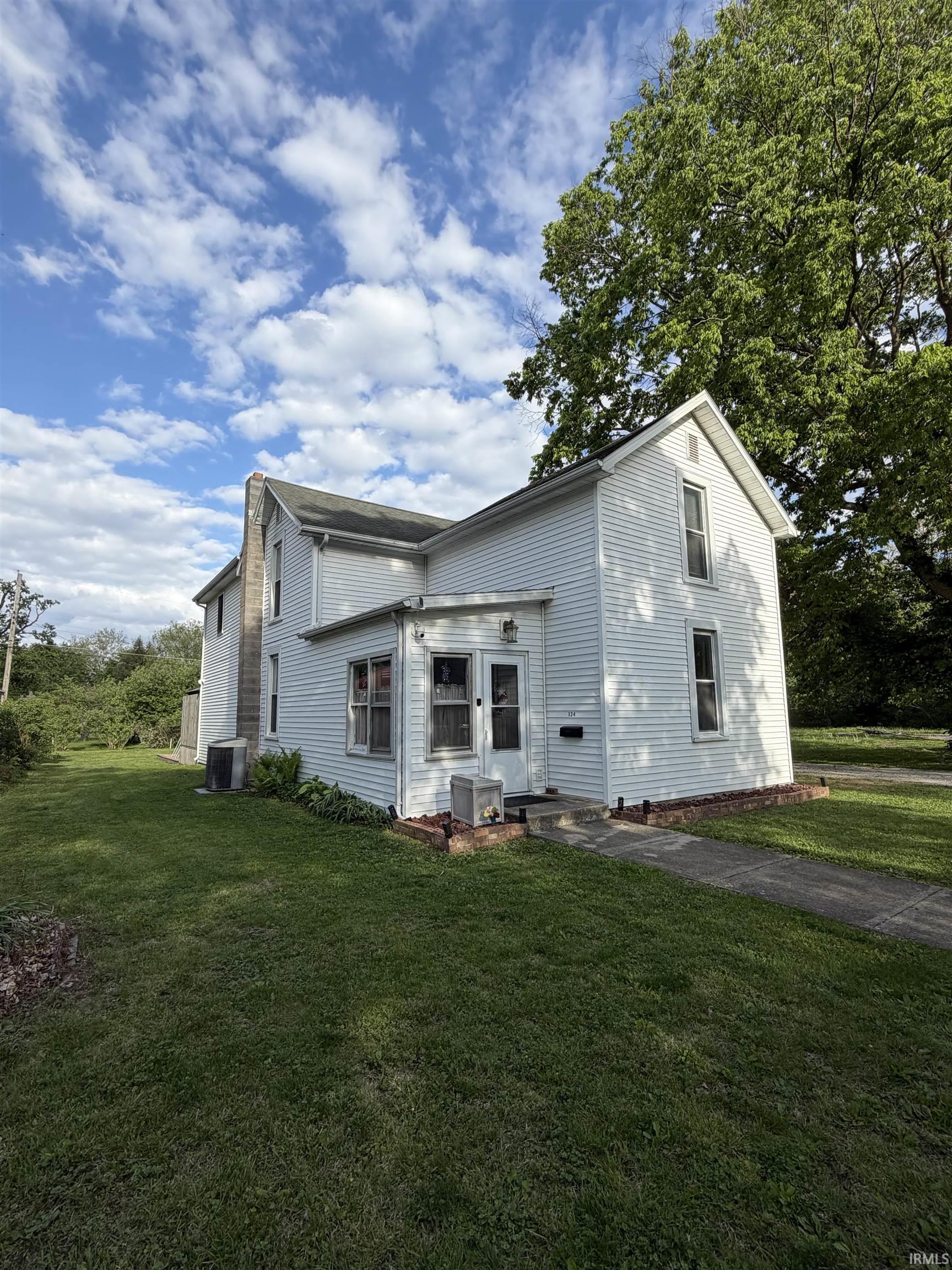 Photo 1 of Manufactured home for sale at 124 6th Street, Covington, IN 47932 | MLS# 202615606 | Listing updated on 2026-09-14