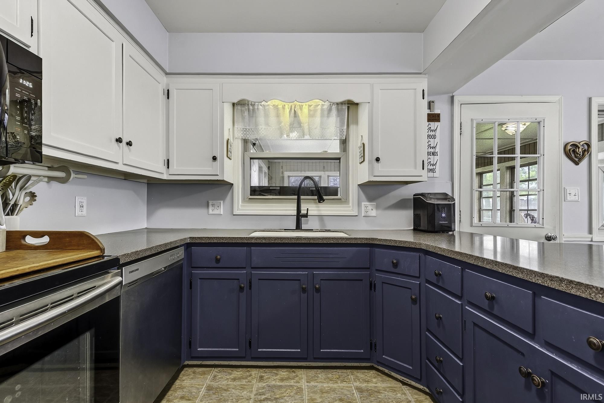 Photo 11 of 3712 Blueridge Lane