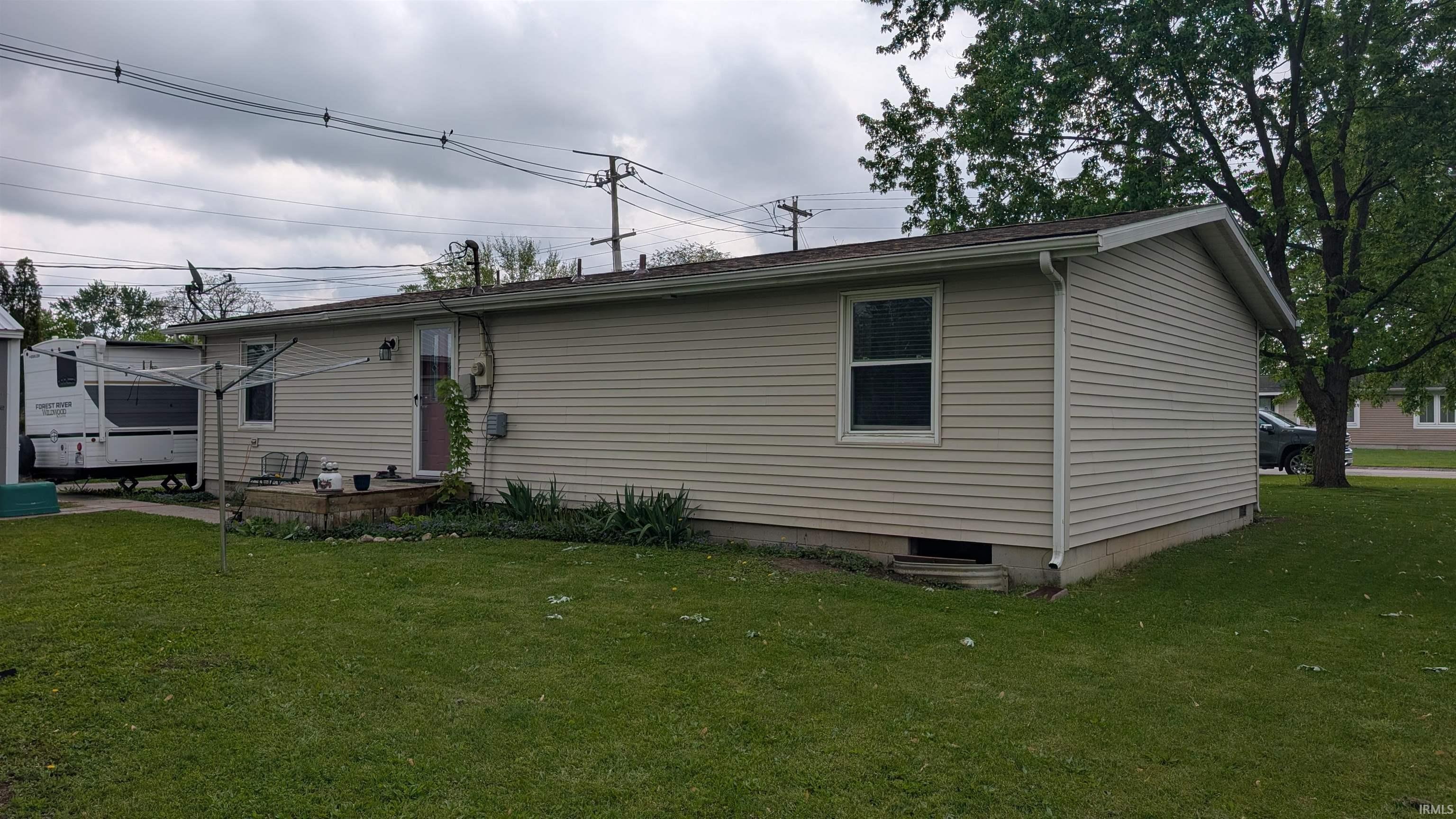 Photo 19 of 723 W Horton Street