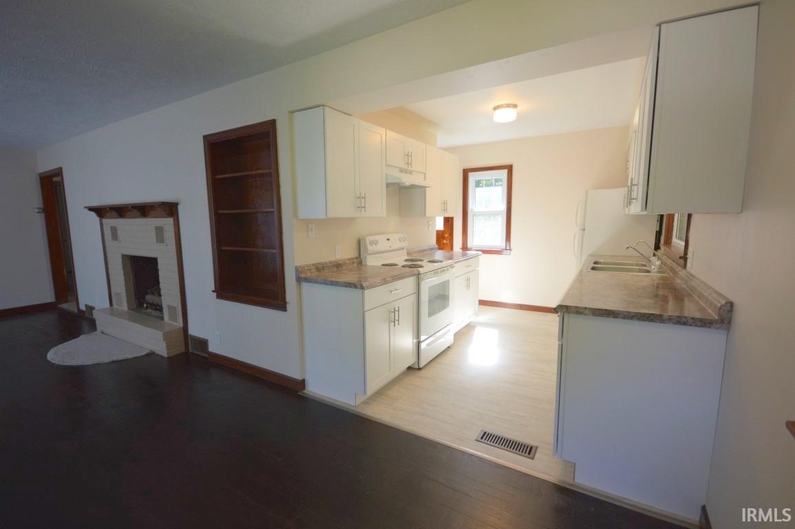 Photo 3 of 1120 Worthmore Avenue