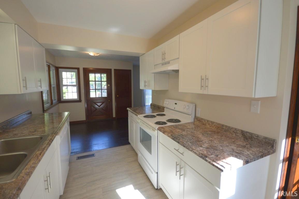 Photo 4 of 1120 Worthmore Avenue