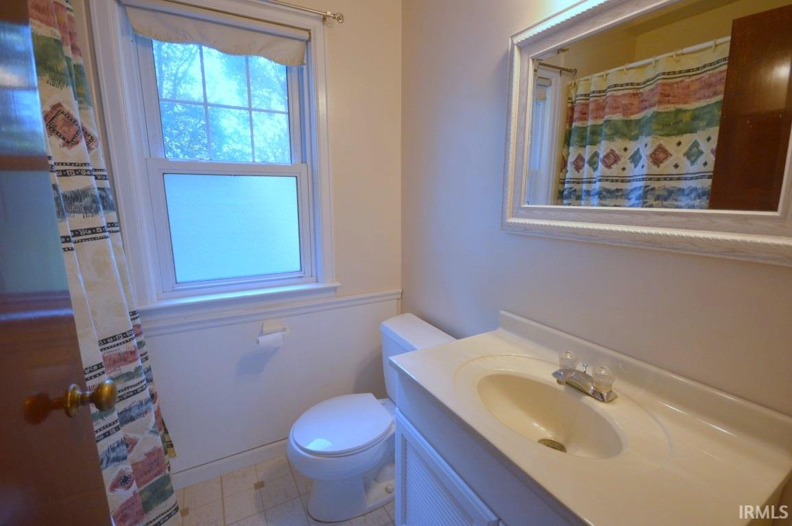 Photo 8 of 1120 Worthmore Avenue