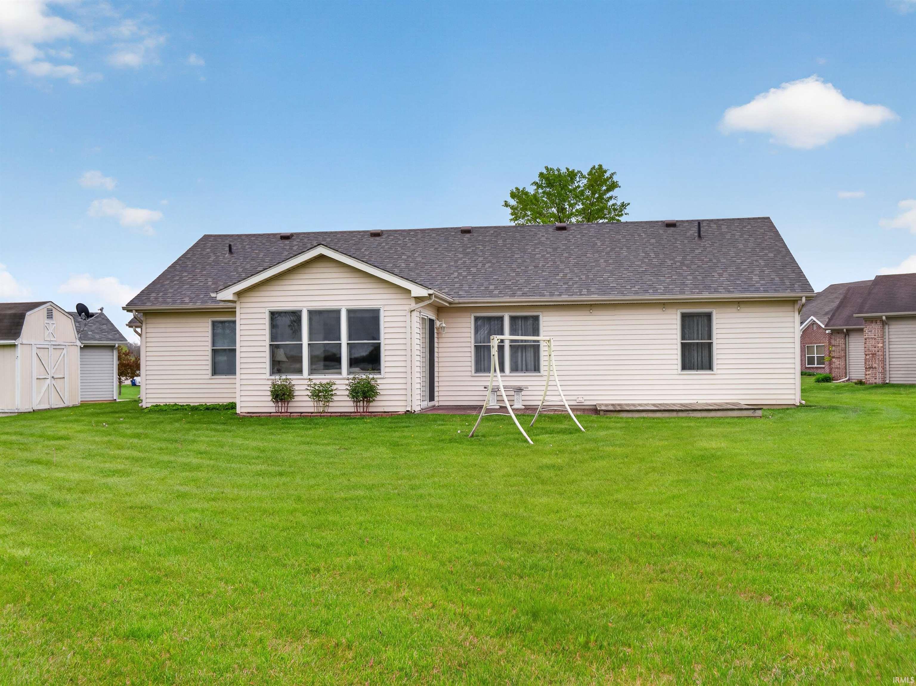 Homes for sale in Auburn, IN | 1402 Barrington Dr, Auburn, IN 46706 | MLS# 202615925