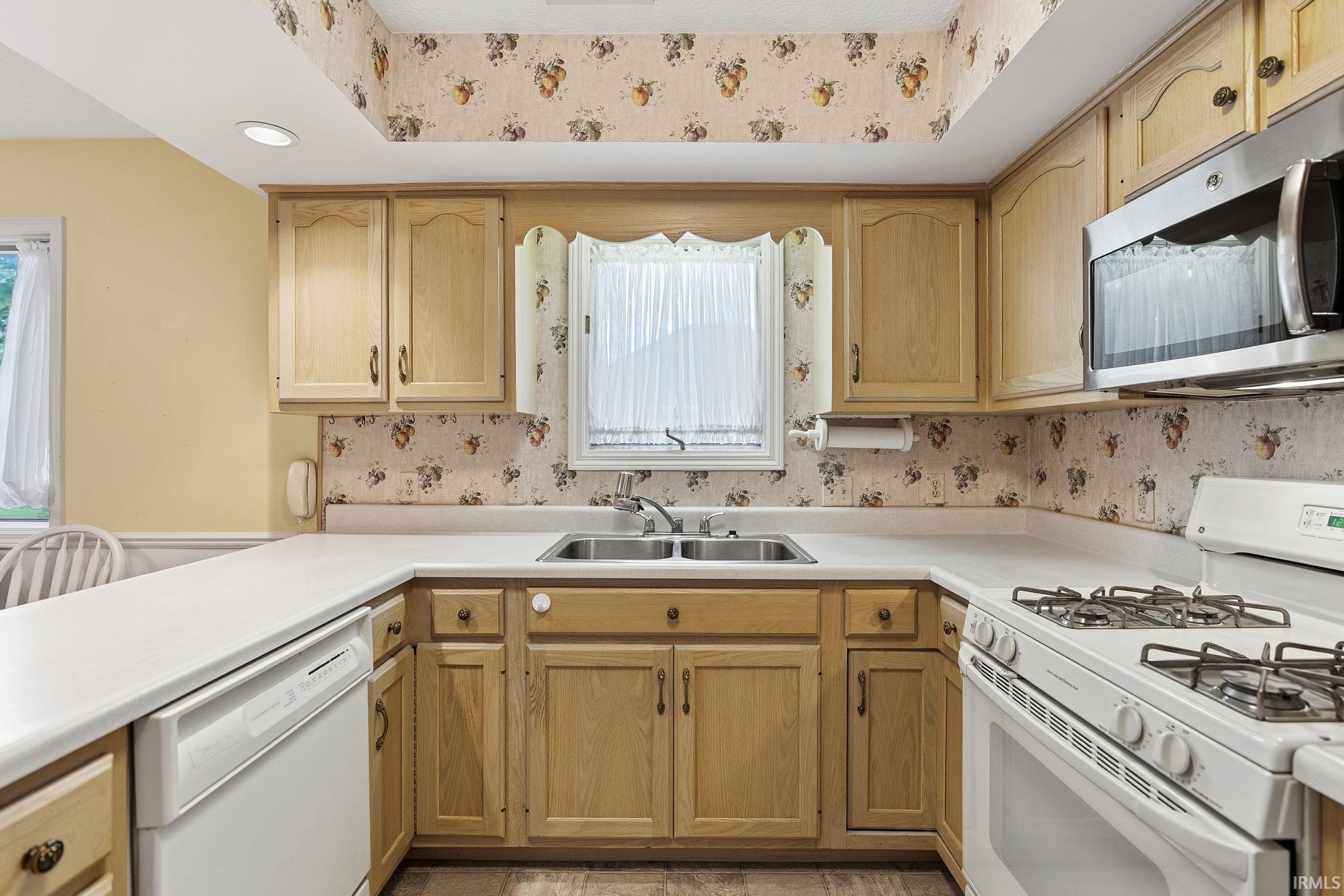 Photo 9 of 6328 Baychester Drive