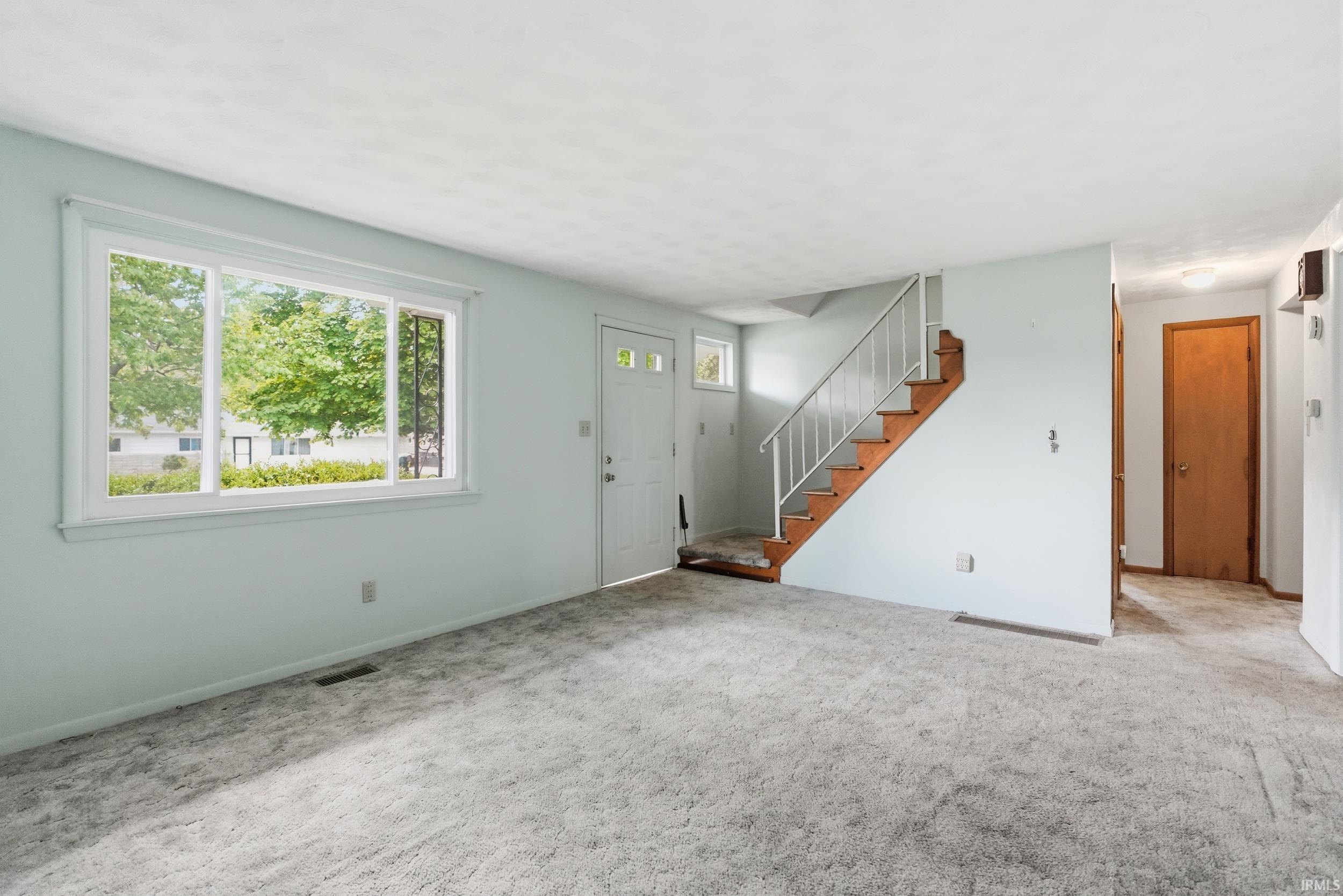 Photo 7 of 2729 Bellevue Drive