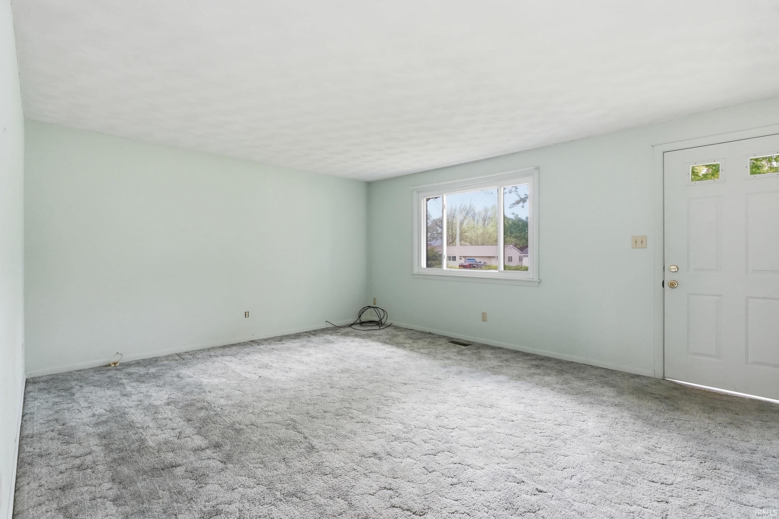Photo 8 of 2729 Bellevue Drive