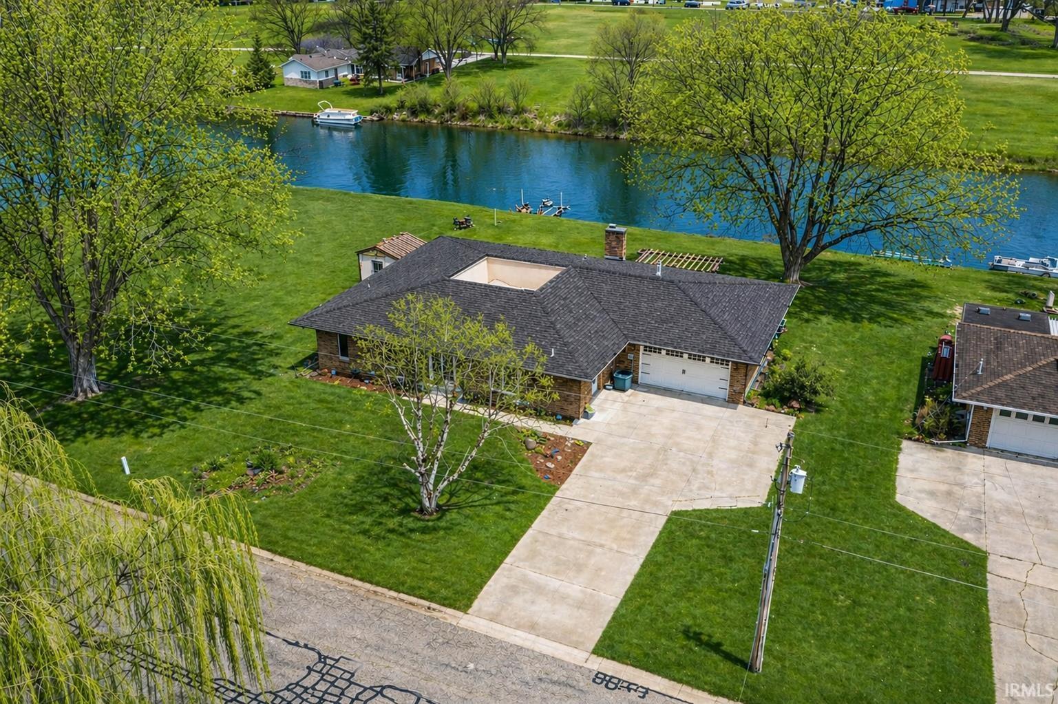 Photo 3 of 2204 Bluewater Drive