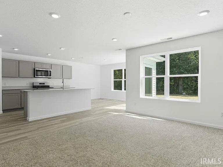 Photo 4 of 1461 Greencastle Drive