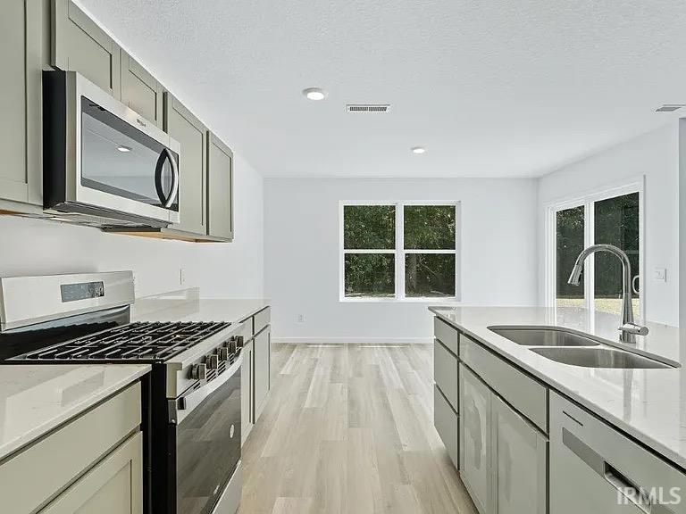 Photo 7 of 1461 Greencastle Drive