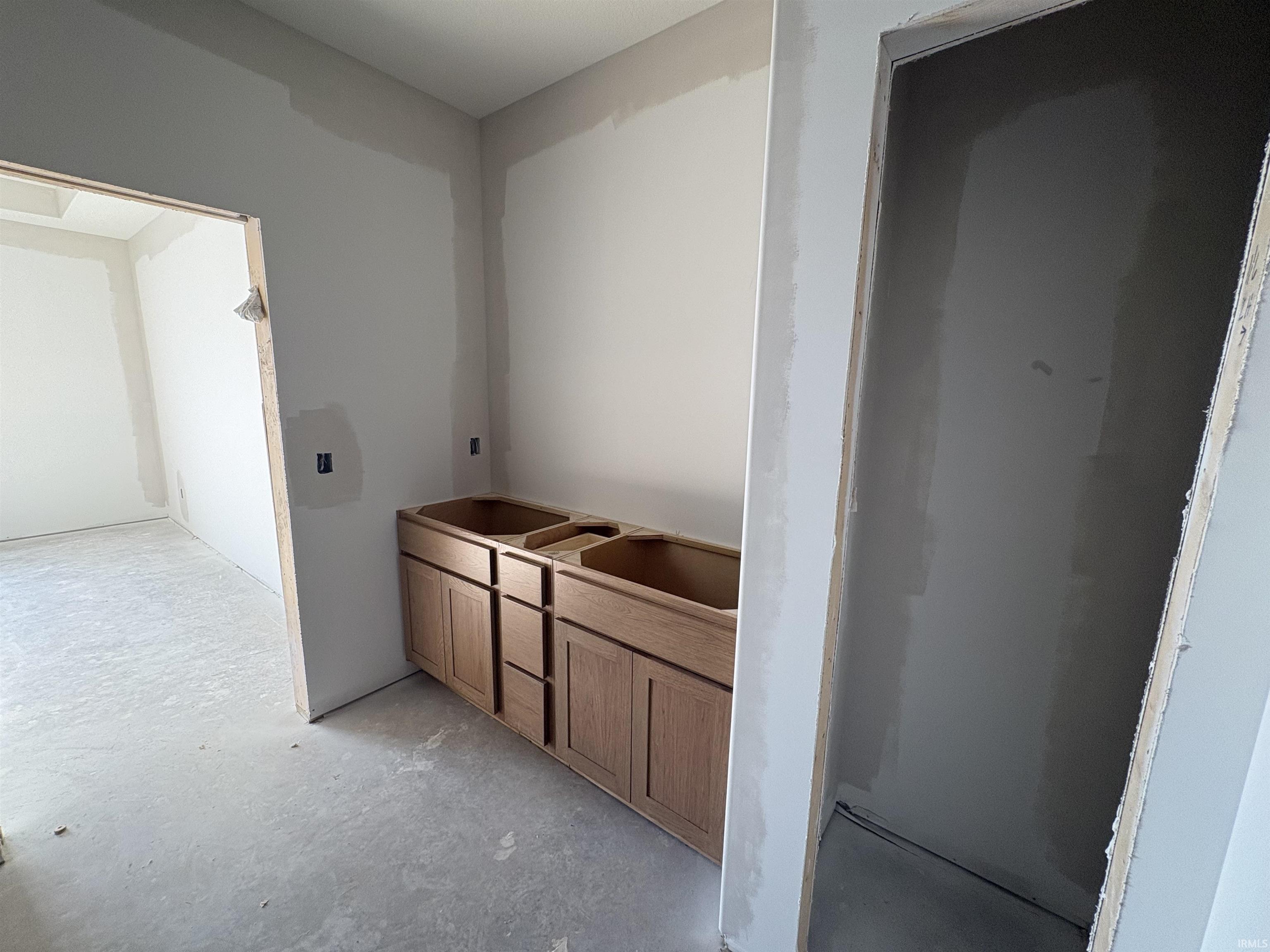 Photo 10 of 2220 Golfview Drive