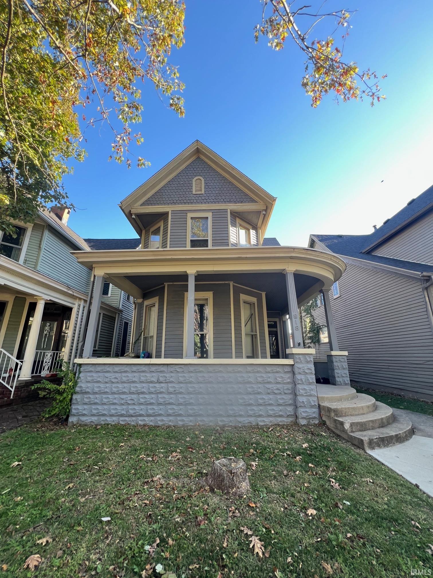 818 SE Riverside Drive