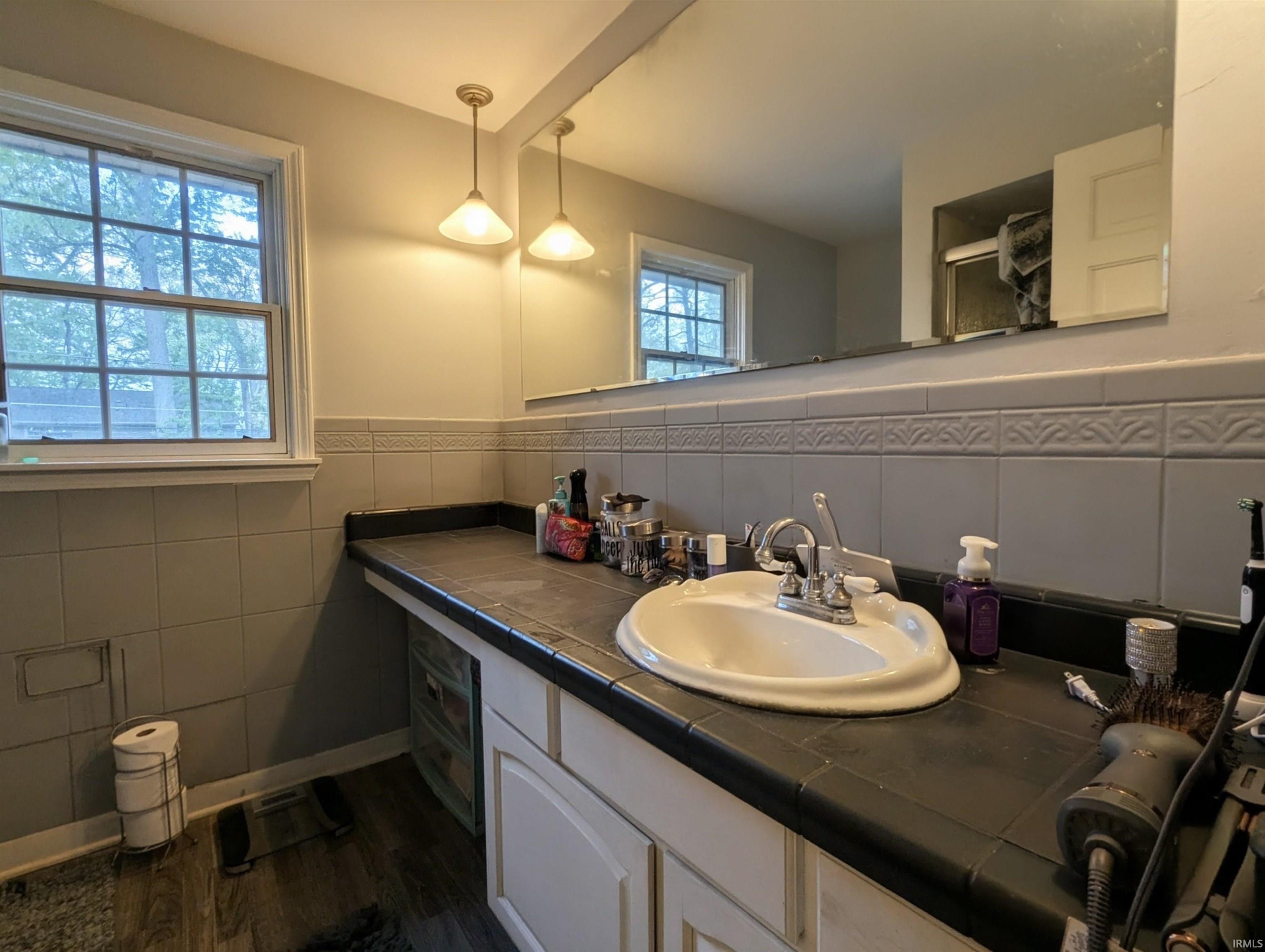 Photo 11 of 6427 Monarch Drive
