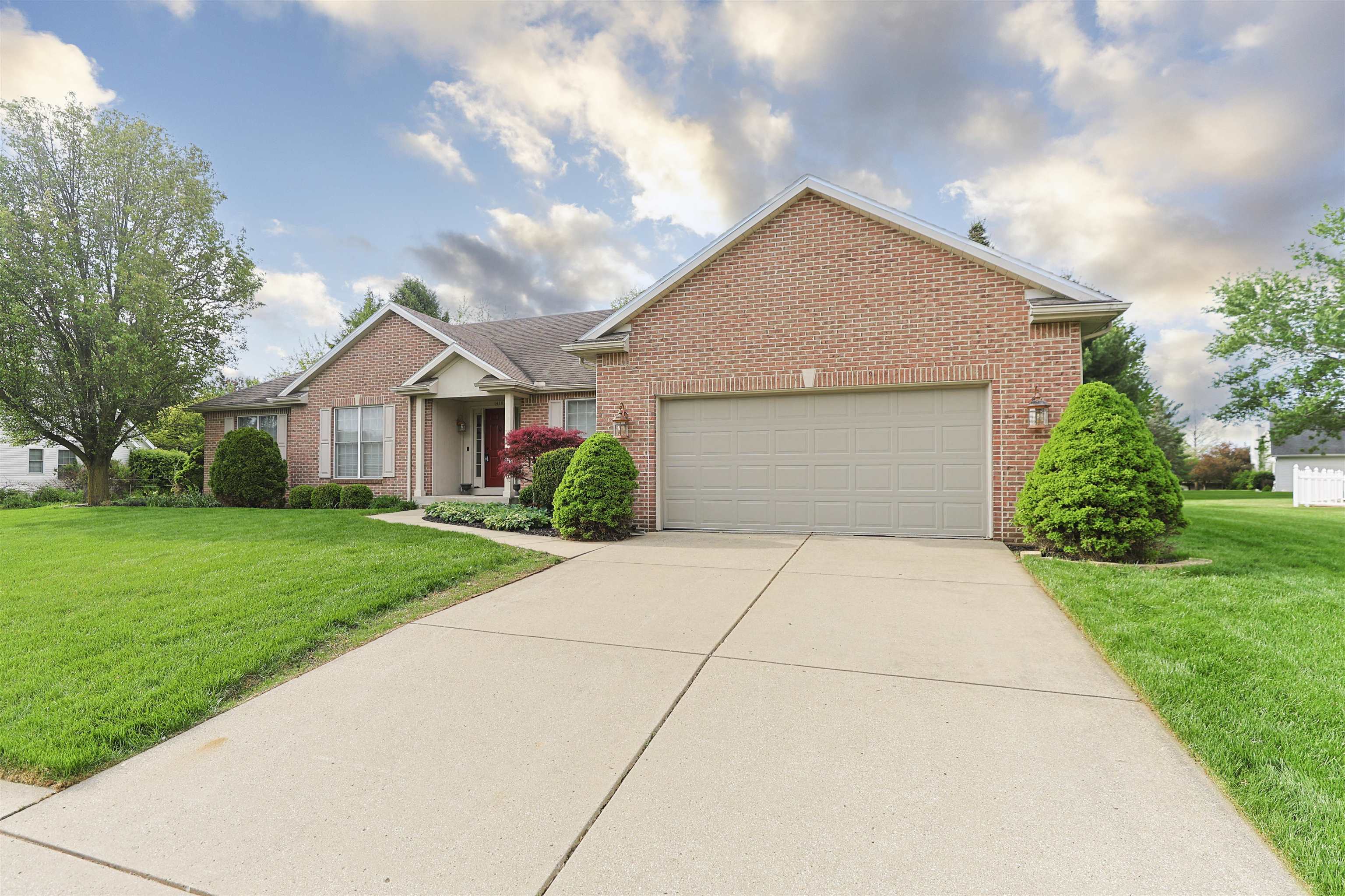 1416 Stone Trail