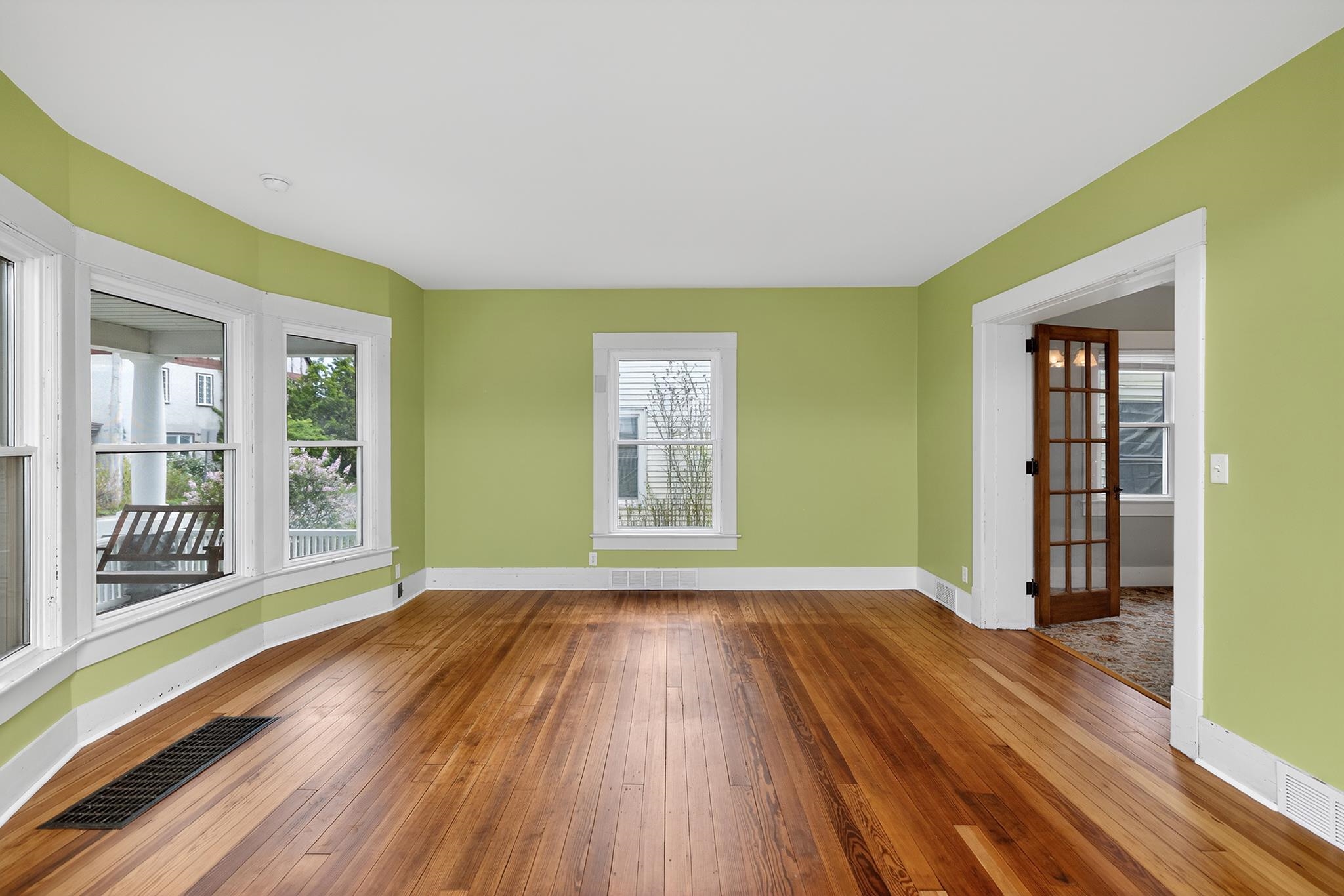 Photo 5 of 312 E Plymouth Avenue